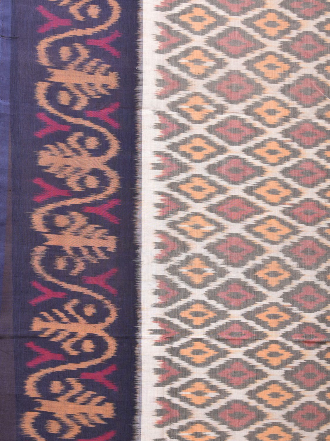 White and Blue Pochampally Ikat Cotton Handloom Saree with Grill Design i0791