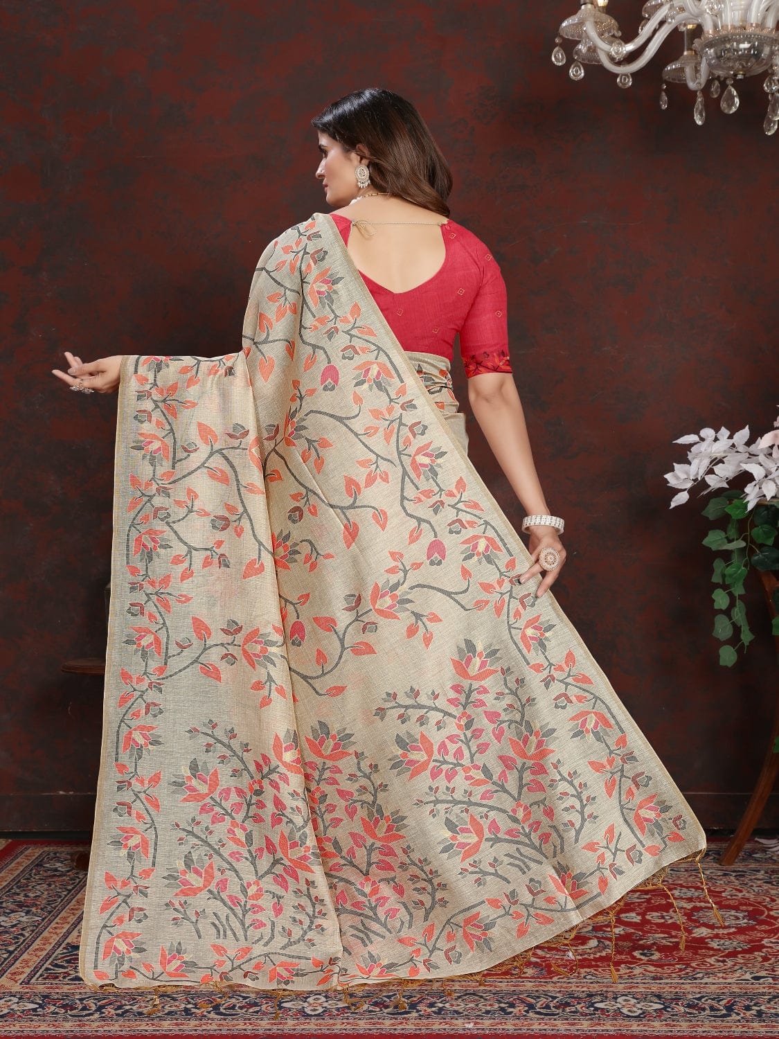 White and Peach Dhakai Jamdani Cotton Viscose Saree with Floral Border and Pallu Design dj0126