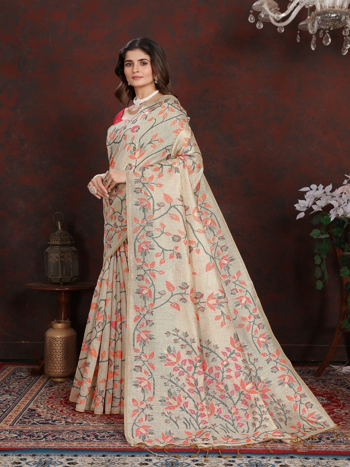 White and Peach Dhakai Jamdani Cotton Viscose Saree with Floral Border and Pallu Design dj0126