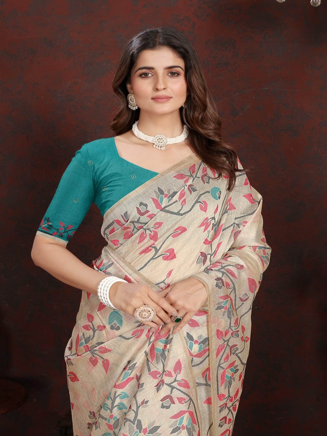 White and Pink Dhakai Jamdani Cotton Viscose Saree with Floral Border and Pallu Design dj0128