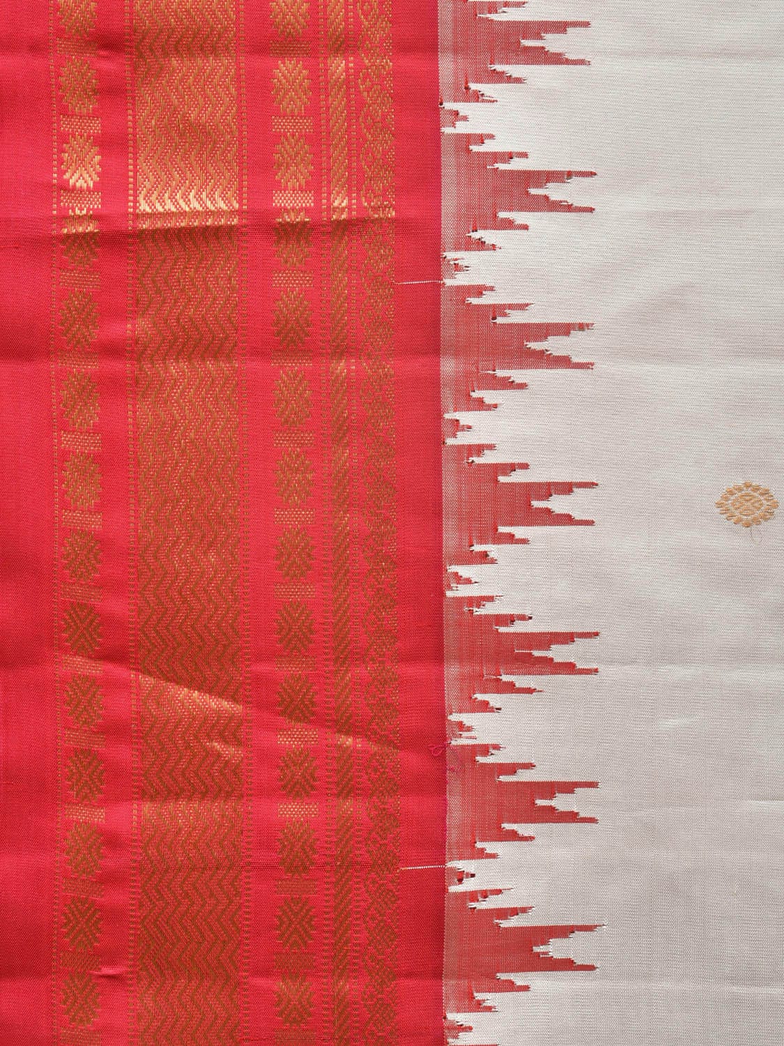 White and Pink Gadwal Silk Handloom Saree with Mango Pallu and Border Design g0341