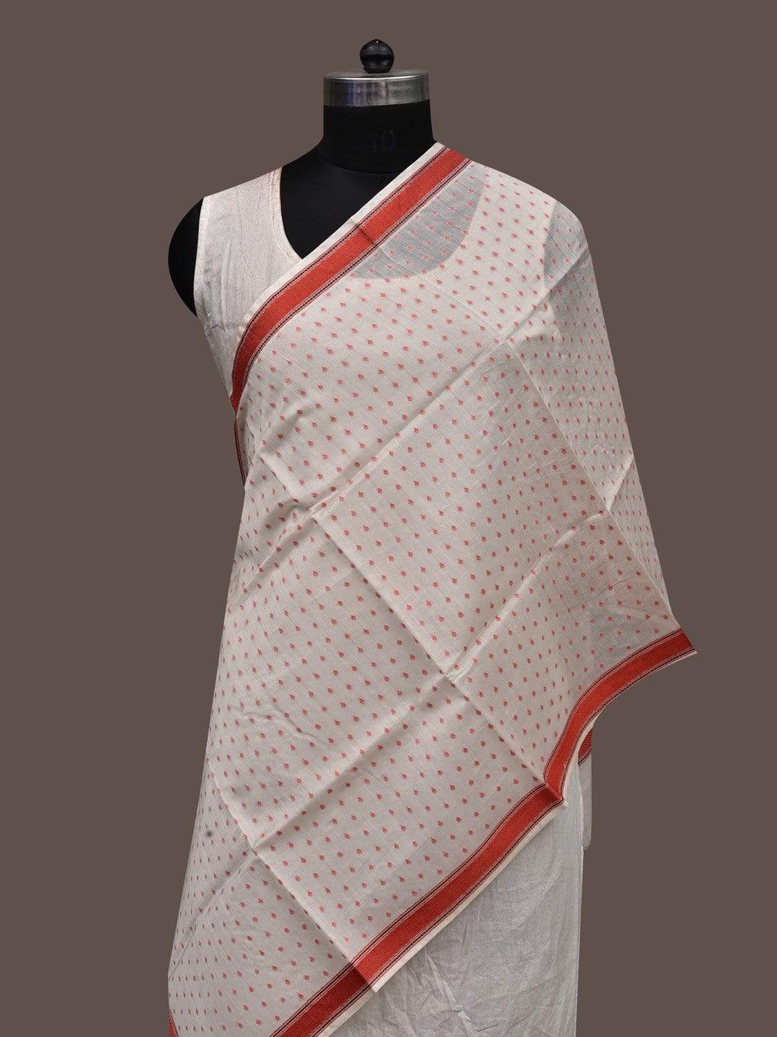 White and Red Banaras Cotton Silk Handloom Stole with Thread Border Design ds2370