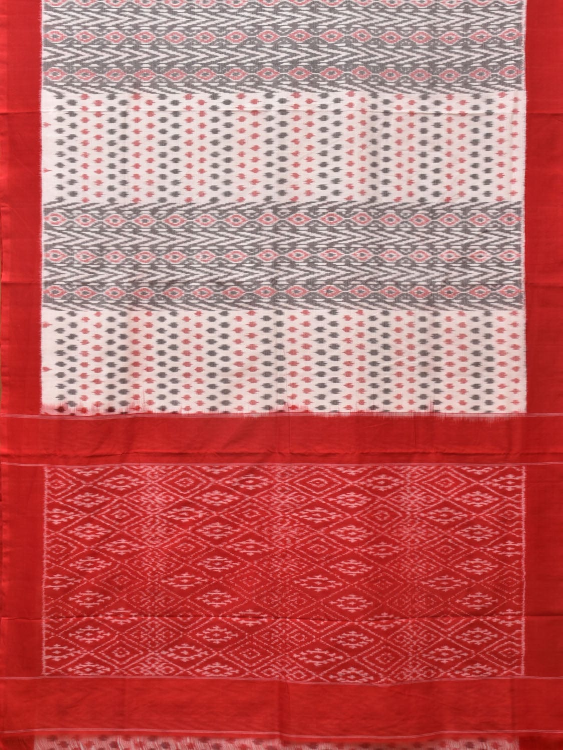 White and Red Pochampally Ikat Cotton Handloom Saree with All Over Design i0792
