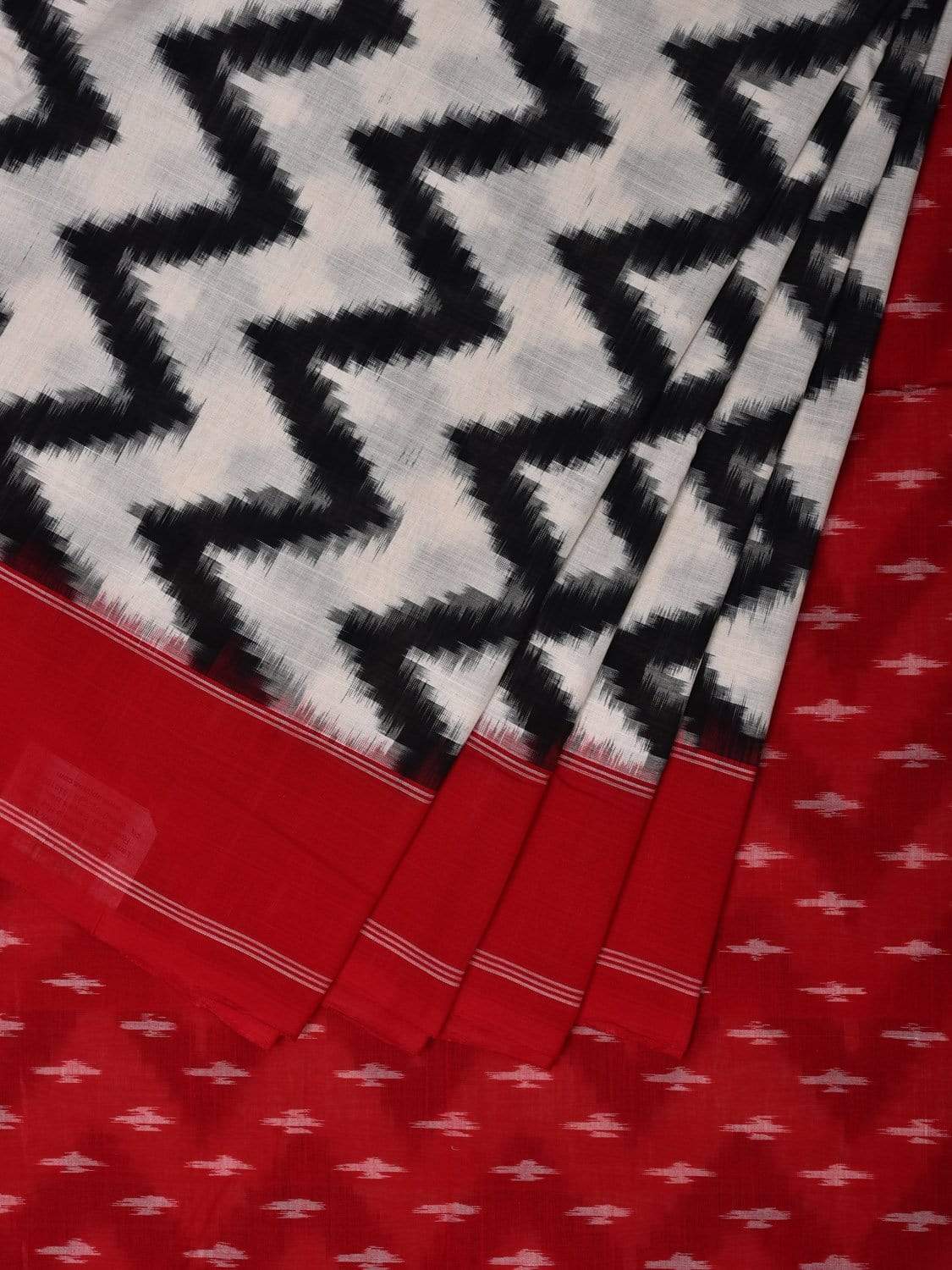 White and Red Pochampally Ikat Cotton Handloom Saree with Zig-Zag Design i0604