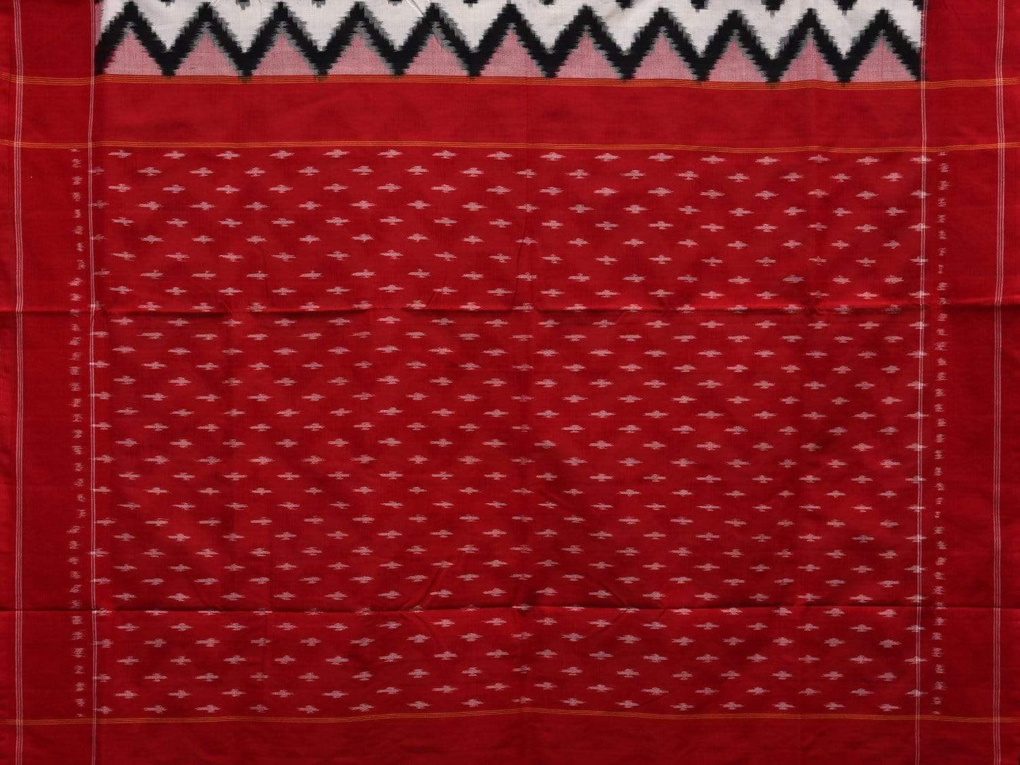 White and Red Pochampally Ikat Cotton Handloom Saree with Zig-Zag Design i0604