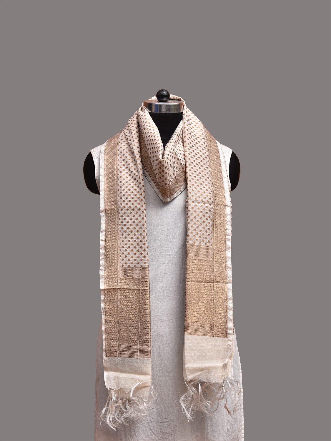 White Banaras Cotton Silk Dupatta with Small Polka Dots Design ds3766