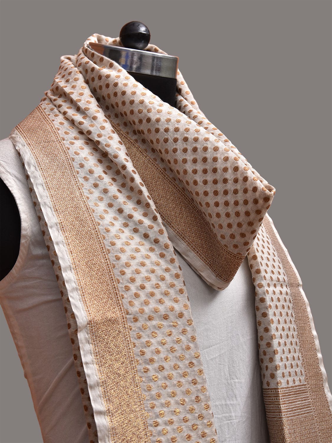 White Banaras Cotton Silk Dupatta with Small Polka Dots Design ds3766