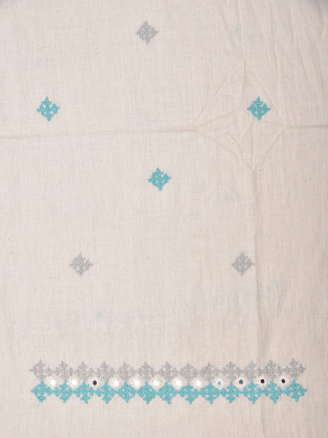 White Hand Embroidary Cotton Kurta with Mirror Work Design f0218