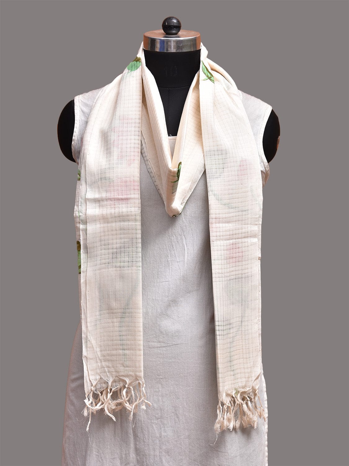White Hand Painted Kota Cotton Dupatta with Lotus Flowers Design ds3736