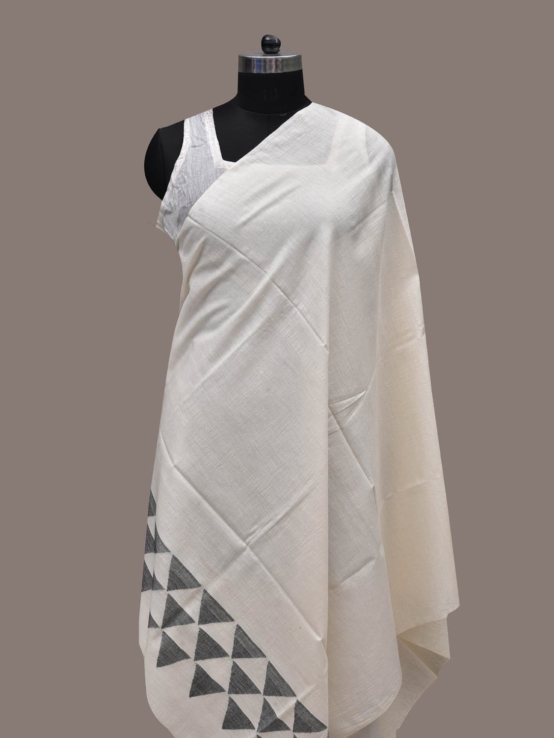 White Khadi Cotton Handloom Dupatta with Dhakai Design ds2482