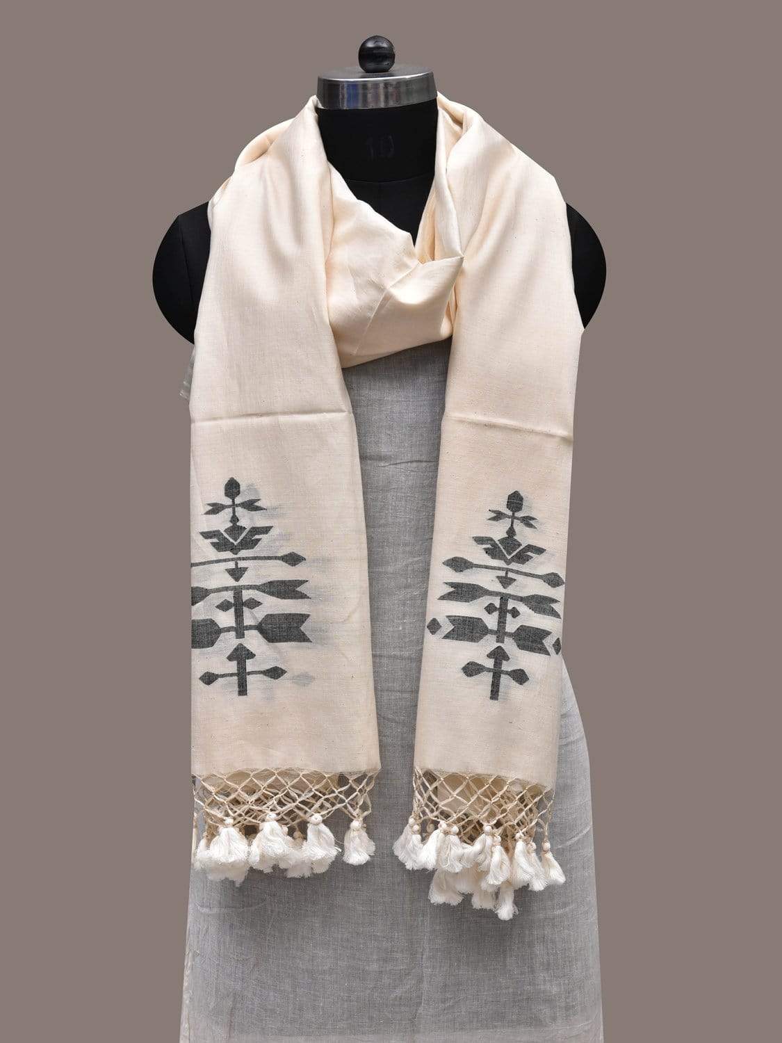 White Khadi Cotton Handloom Dupatta with Dhakai Design ds2483