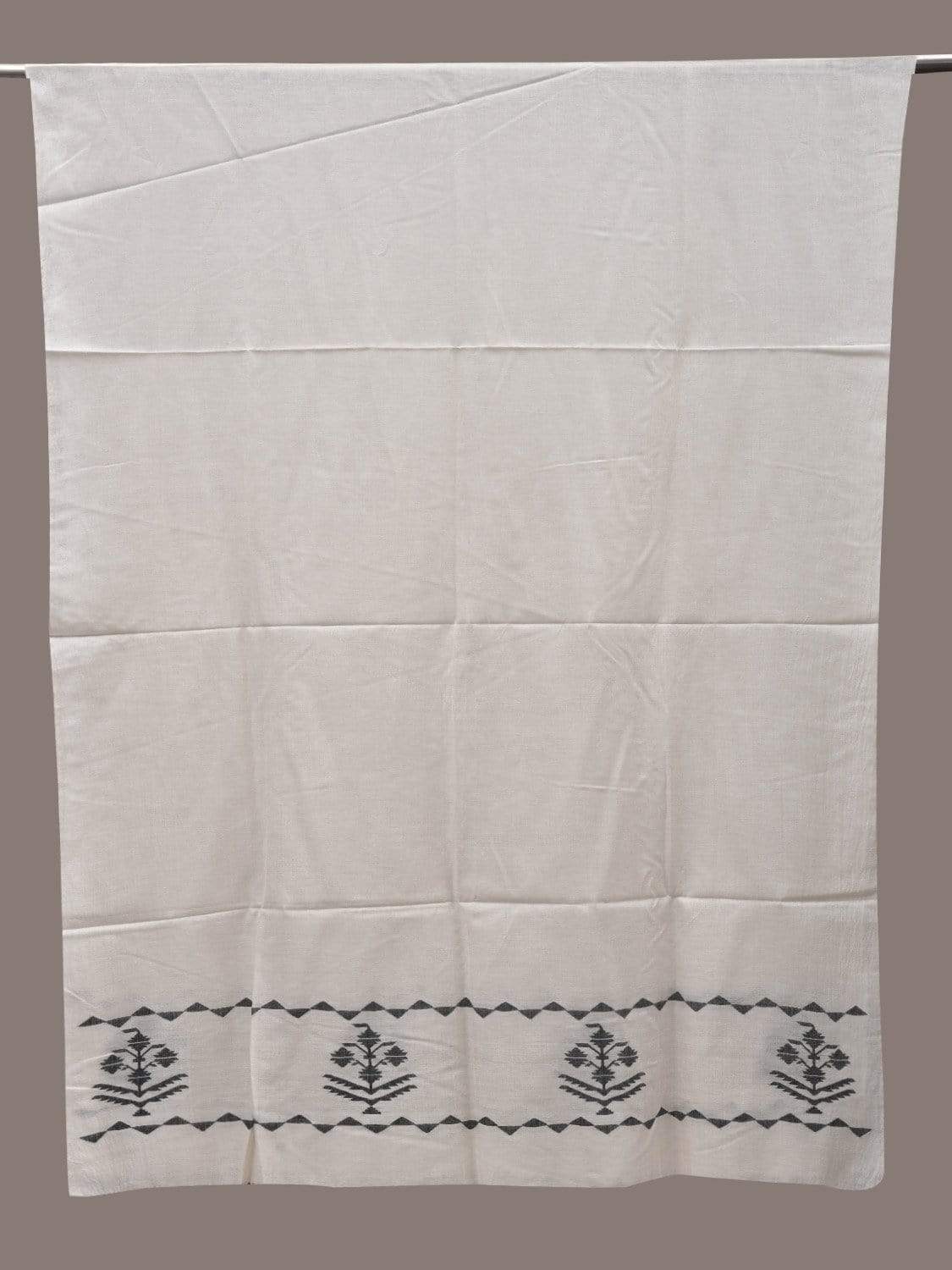 White Khadi Cotton Handloom Dupatta with Dhakai Design ds2484