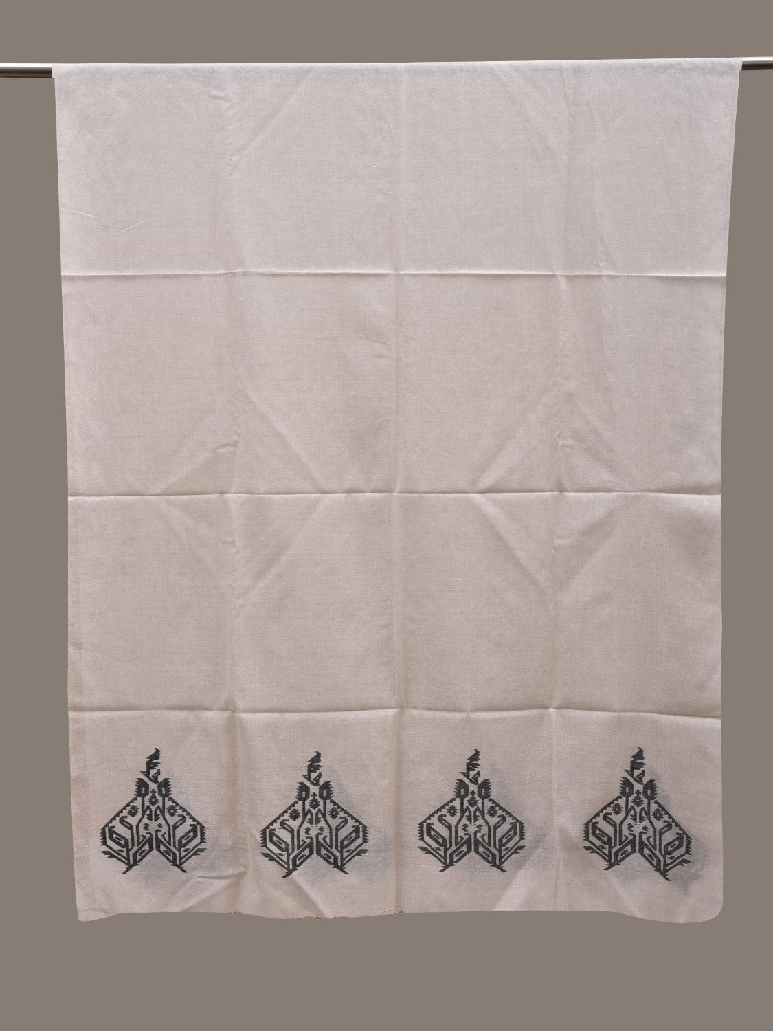 White Khadi Cotton Handloom Dupatta with Dhakai Design ds2650