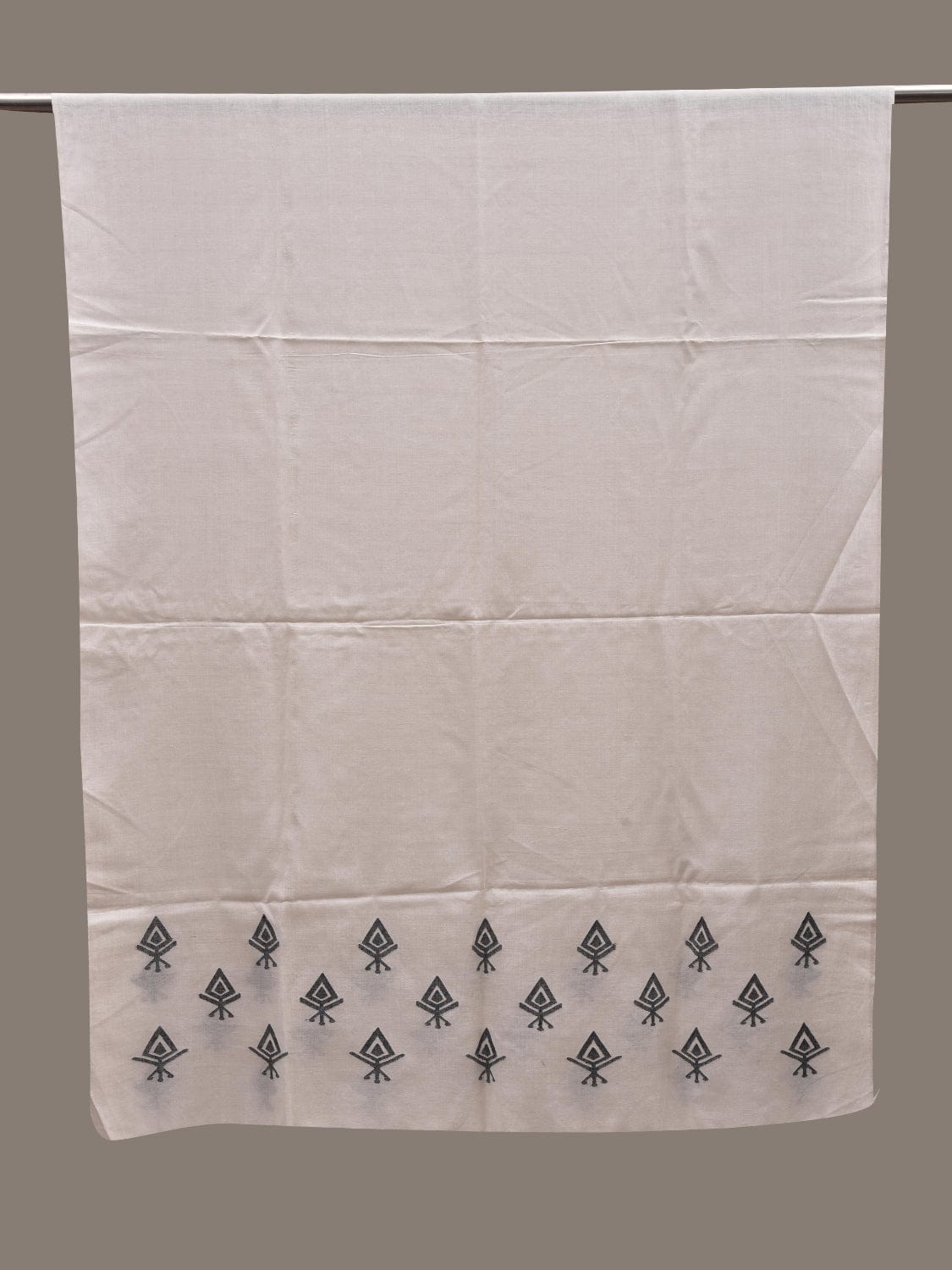 White Khadi Cotton Handloom Dupatta with Dhakai Design ds2652