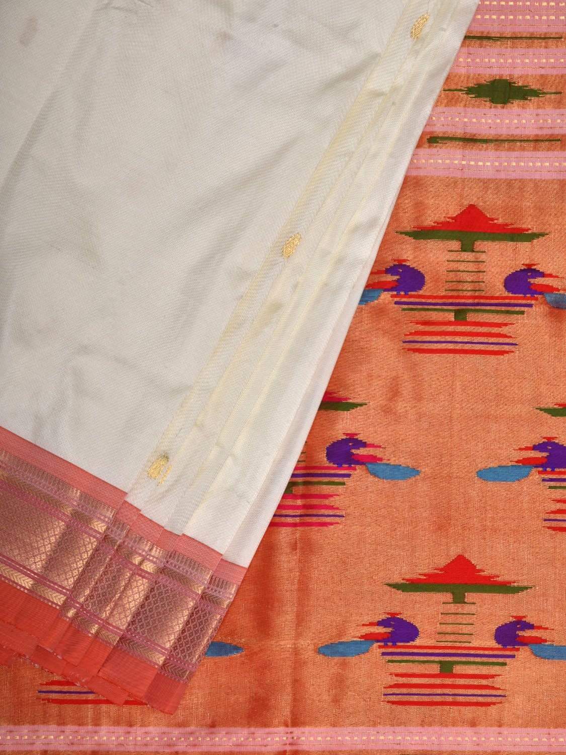 White Paithani Silk Handloom Saree with Double Pallu Design p0354