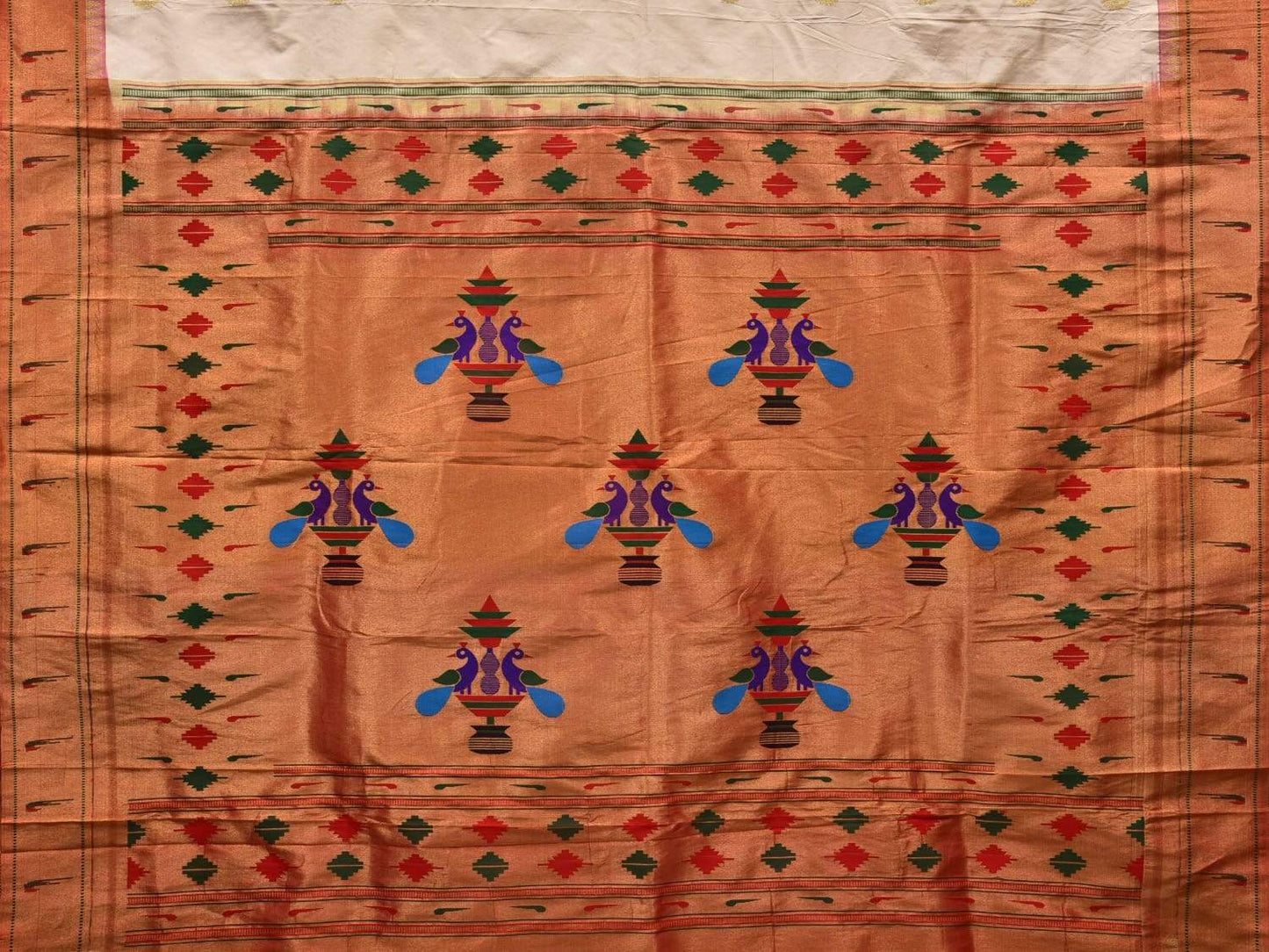 White Paithani Silk Handloom Saree with Muniya Border Design p0379