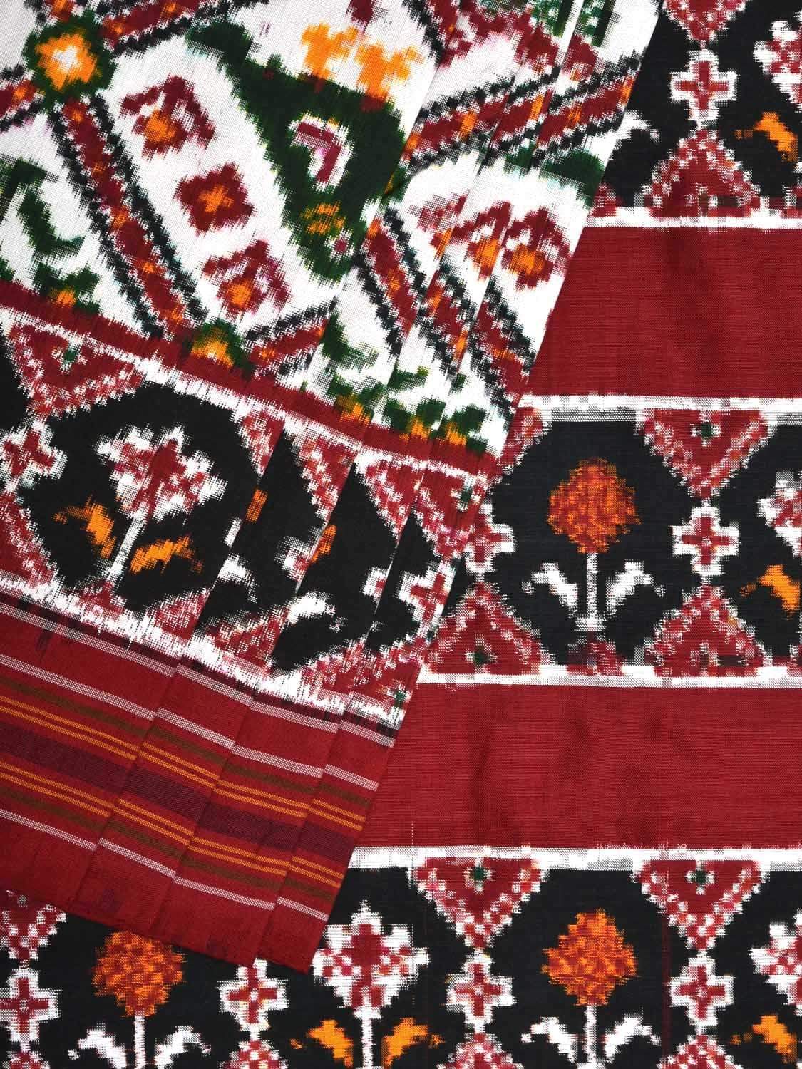White Pochampally Double Ikat Silk Handloom Saree with Narikunj Design i0581