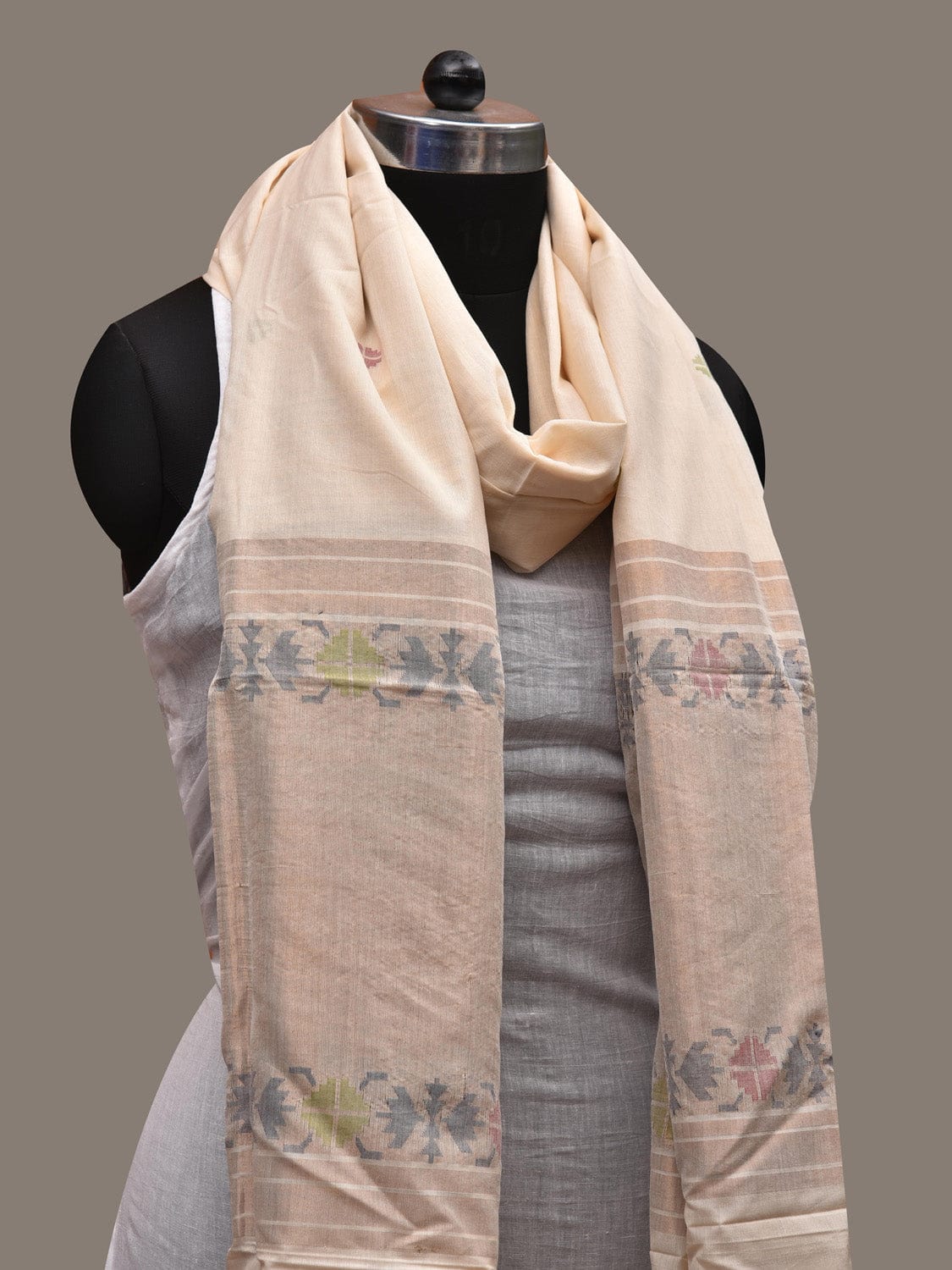 White Uppada Cotton Handloom Dupatta with Paithani Design ds2655