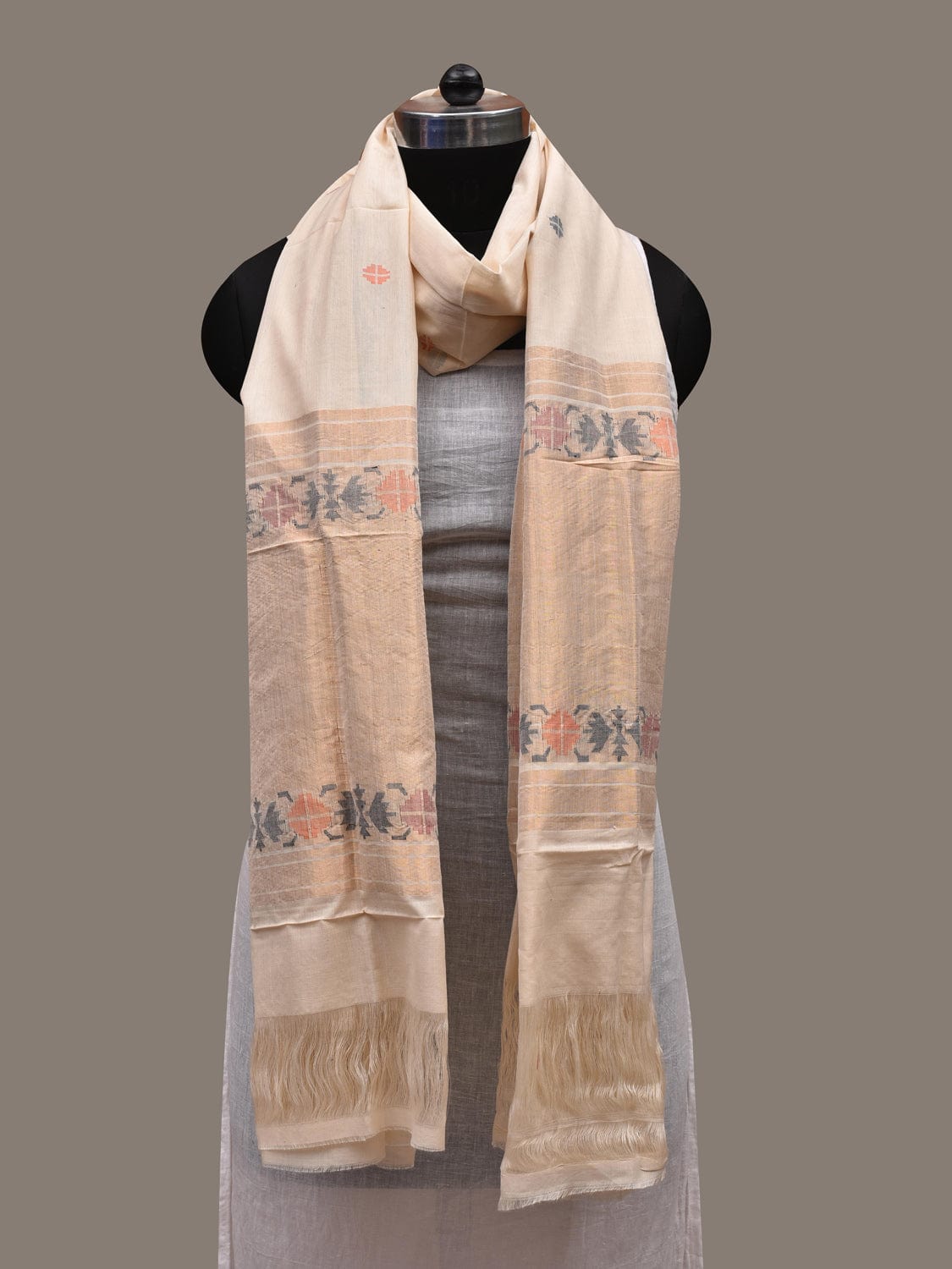 White Uppada Cotton Handloom Dupatta with Paithani Design ds2657