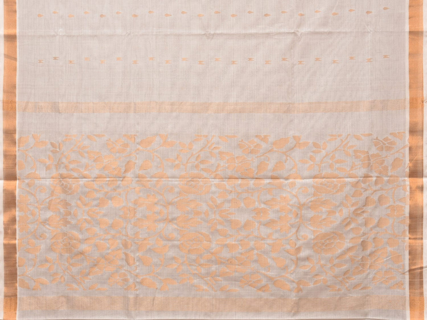 White Uppada Cotton Handloom Saree with Floral Pallu Design u2176