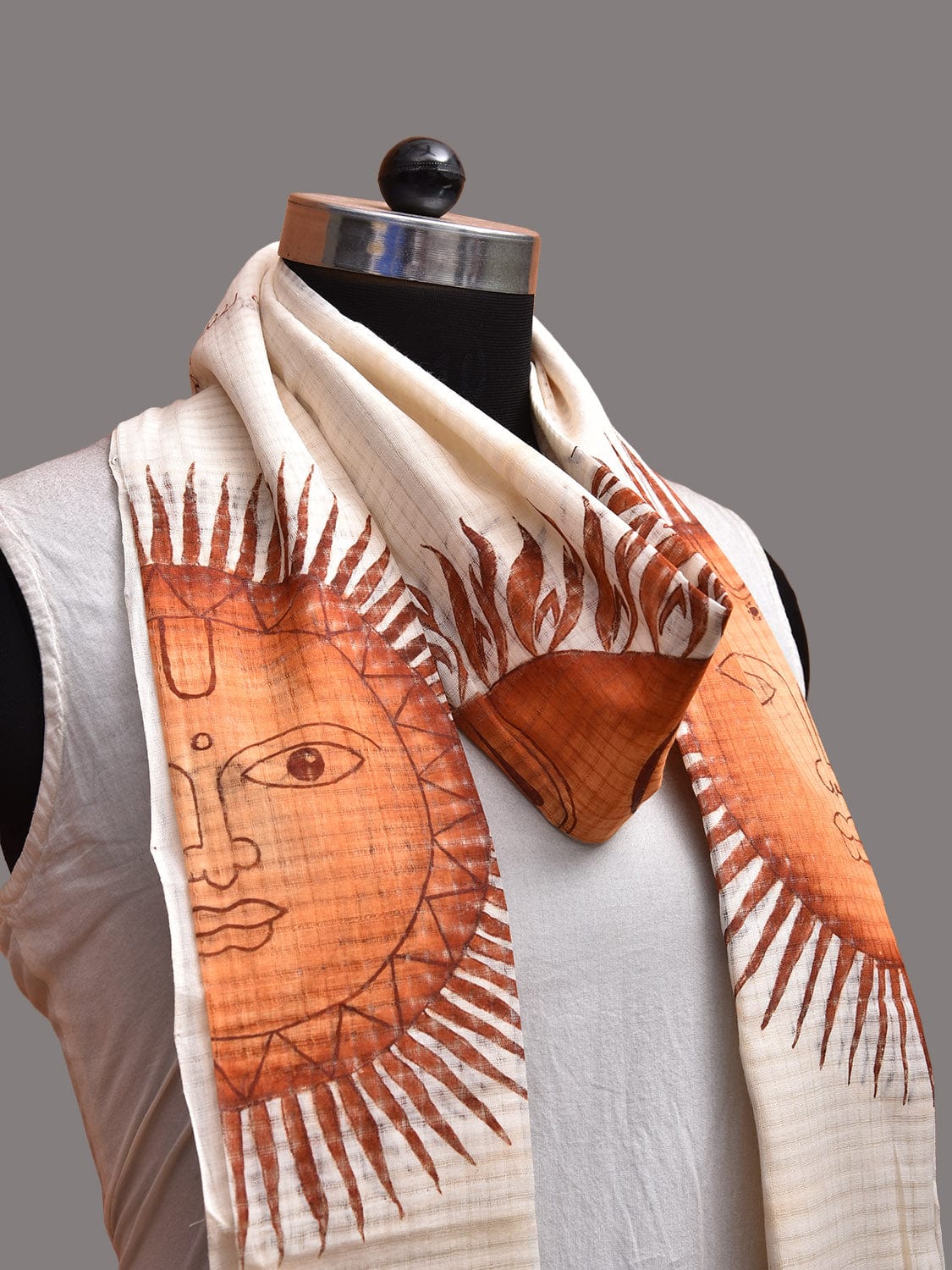 White Venkatagiri Cotton Handloom Dupatta with Hand Painted Sun Design ds3727