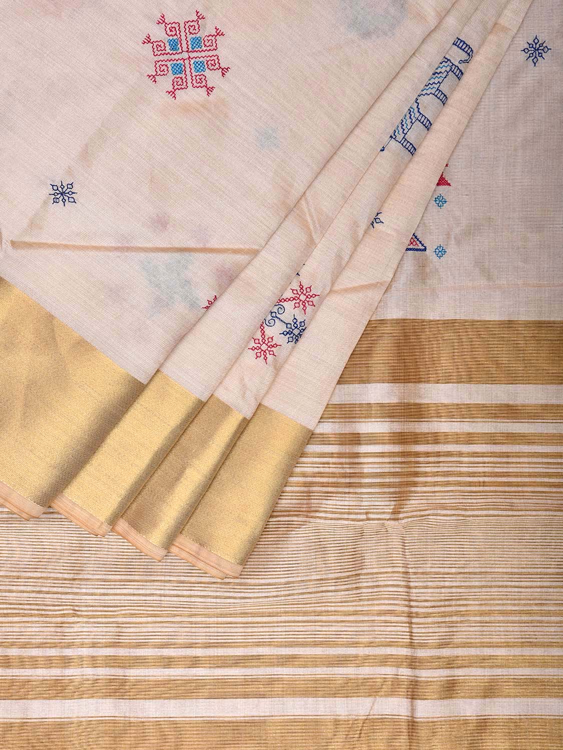 White Viscose Silk Saree with Kasuti Work and Strips Pallu Design o0585