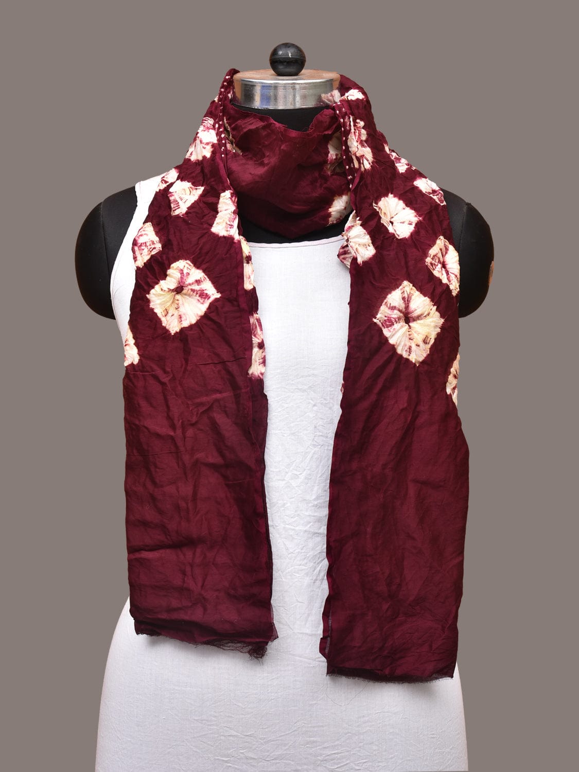 Wine Shibori Silk Handloom Stole with Circle Design ds3341