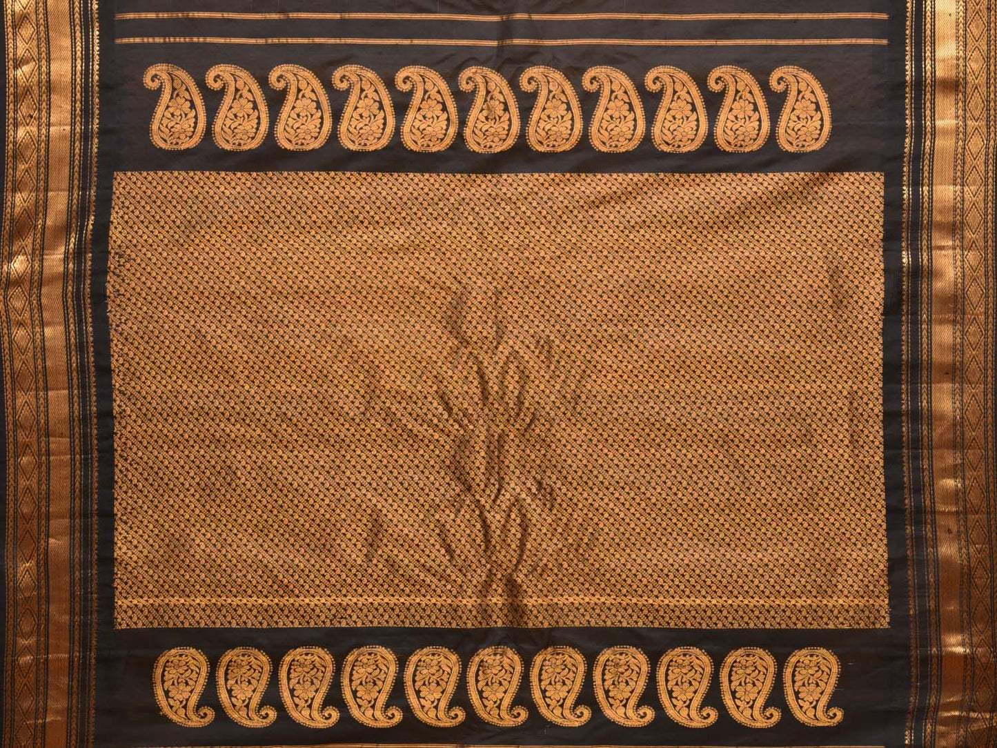 Yellow and Black Gadwal Silk Handloom Saree with Mango Pallu Design g0336