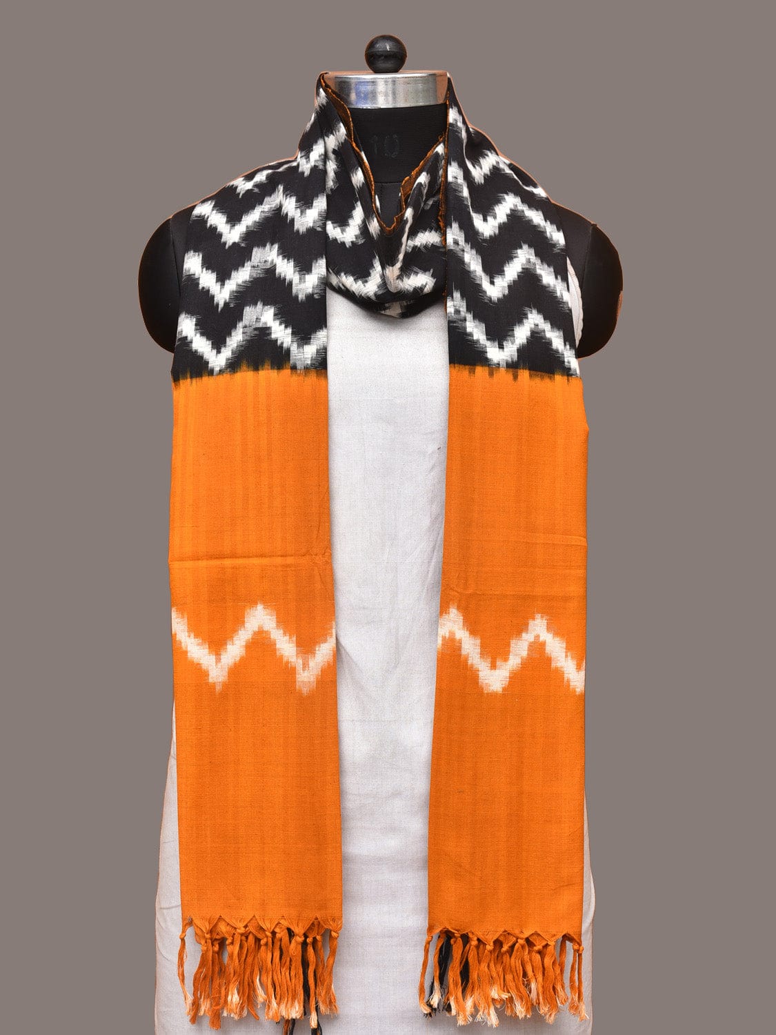 Yellow and Black Pochampally Ikat Cotton Handloom Dupatta with Zig-Zag Design ds0211
