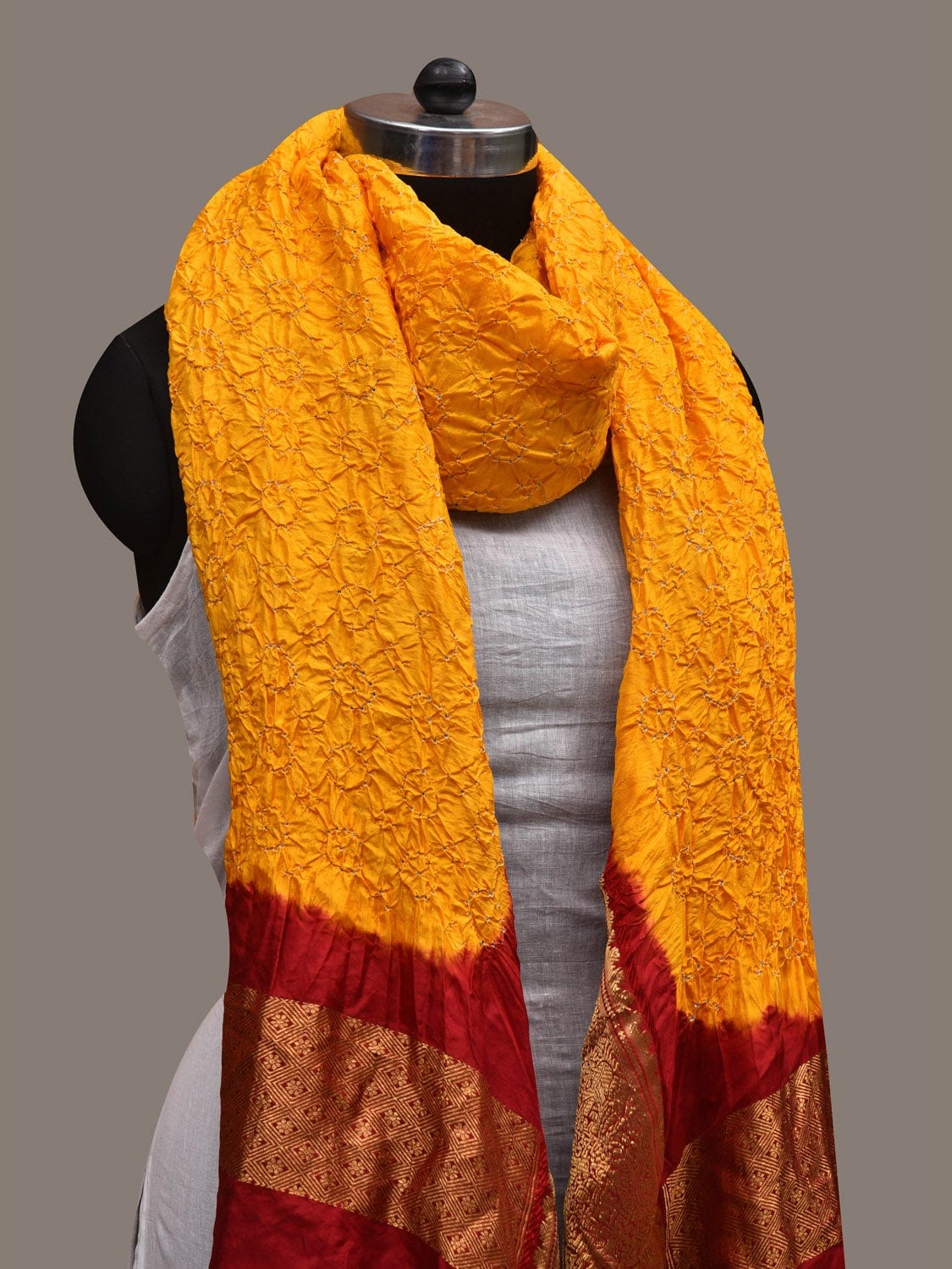 Yellow and Red Bandhani Kanchipuram Silk Handloom Dupatta with Border Design ds2643