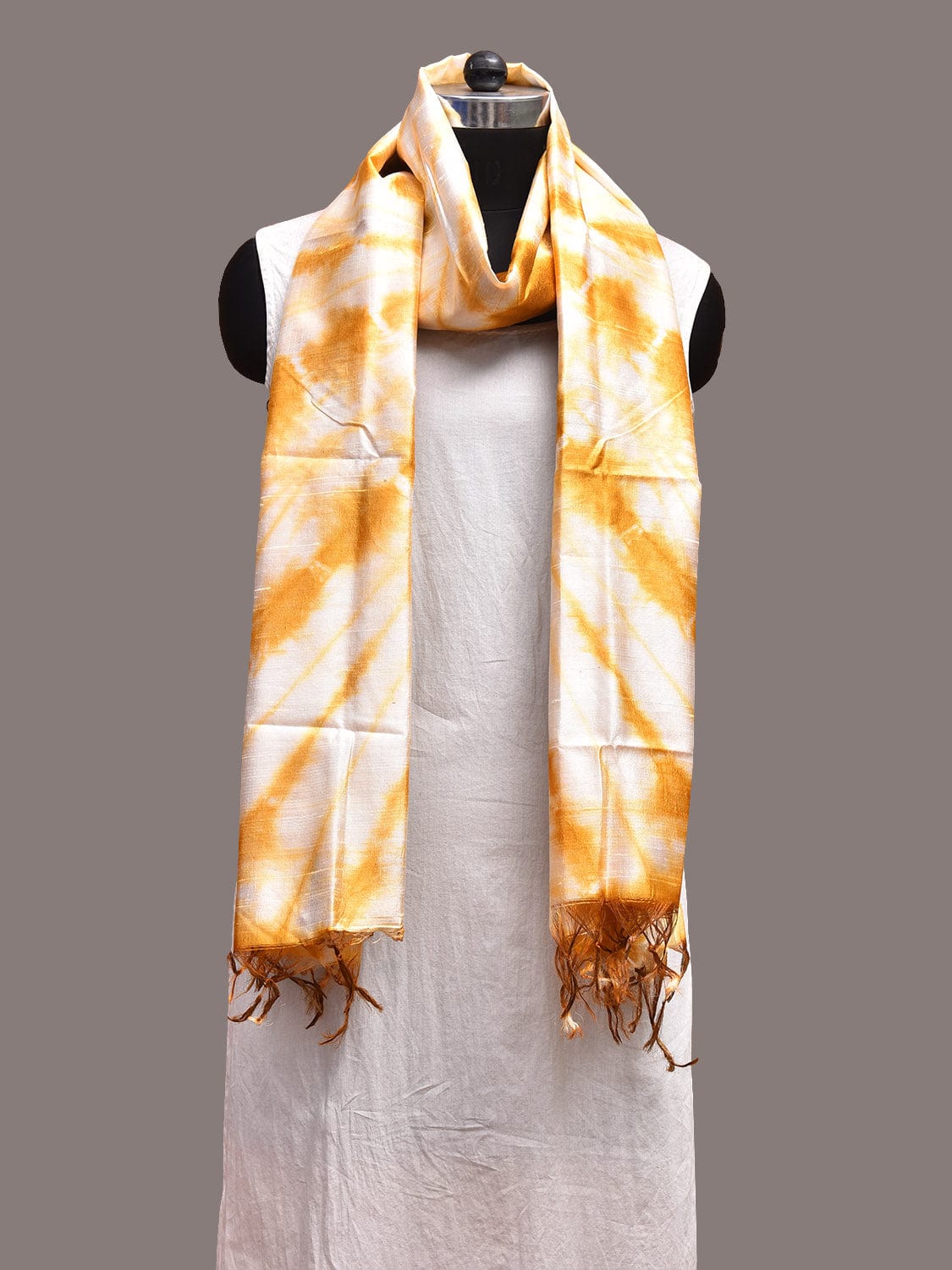 Yellow and White Clamp Dyeing Cotton Silk Dupatta with Circular Design ds3664