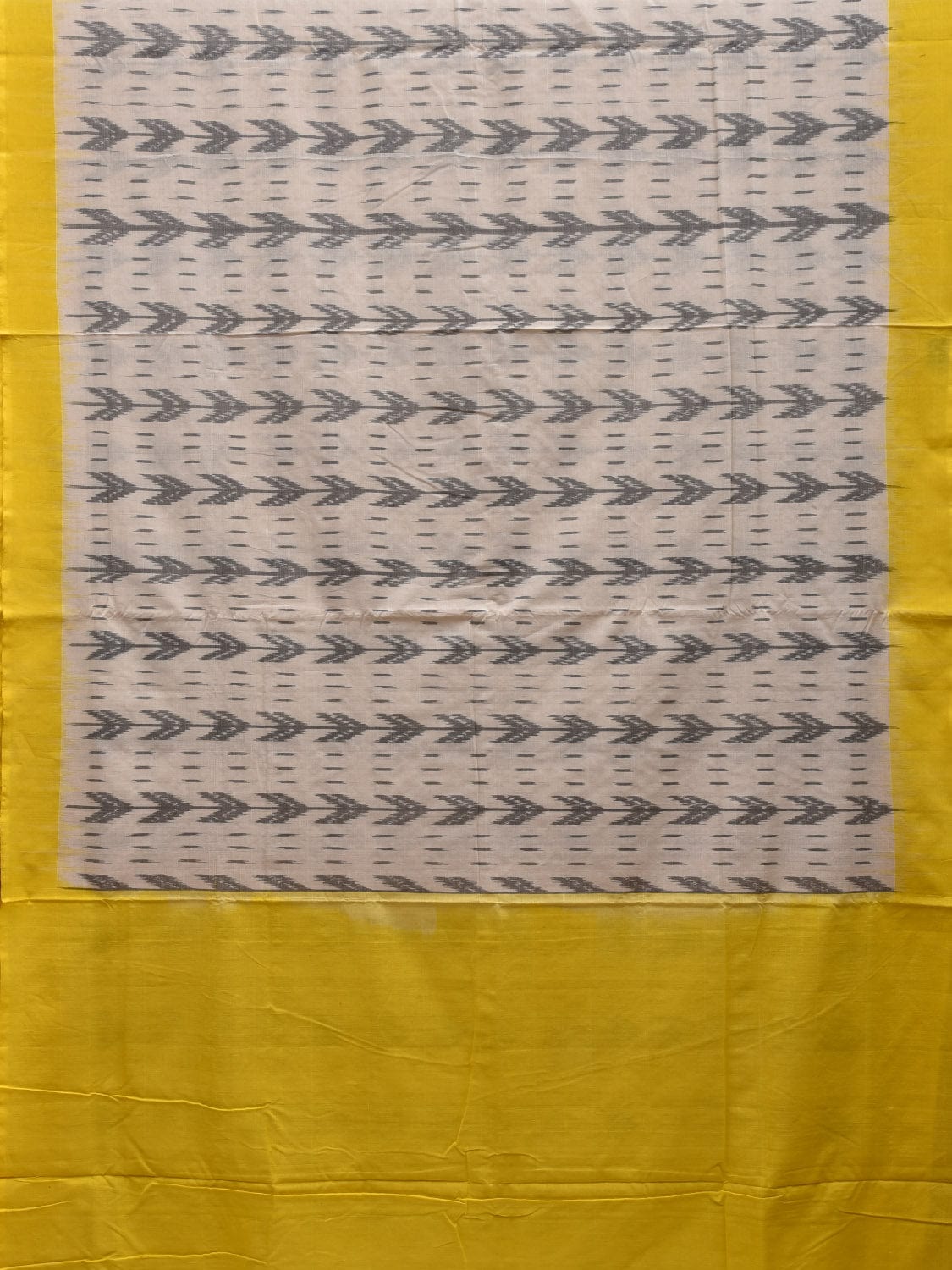 Yellow and White Pochampally Ikat Cotton Handloom Saree with Arrow Head Design i0652