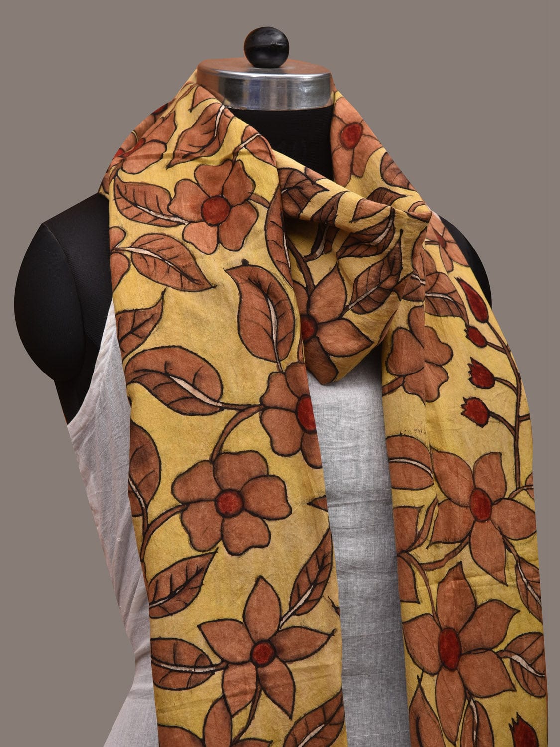 Yellow Kalamkari Hand Painted Cotton Handloom Dupatta with Doby Border and Floral Design ds2865