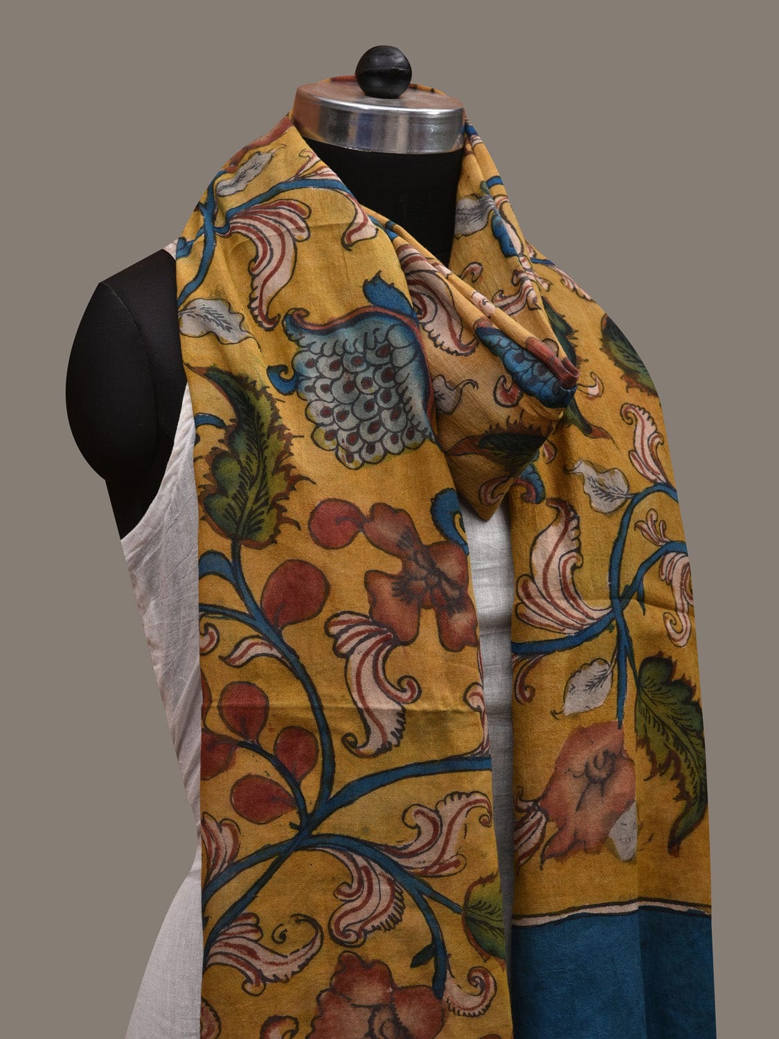 Yellow Kalamkari Hand Painted Cotton Handloom Dupatta with Floral Design ds2883