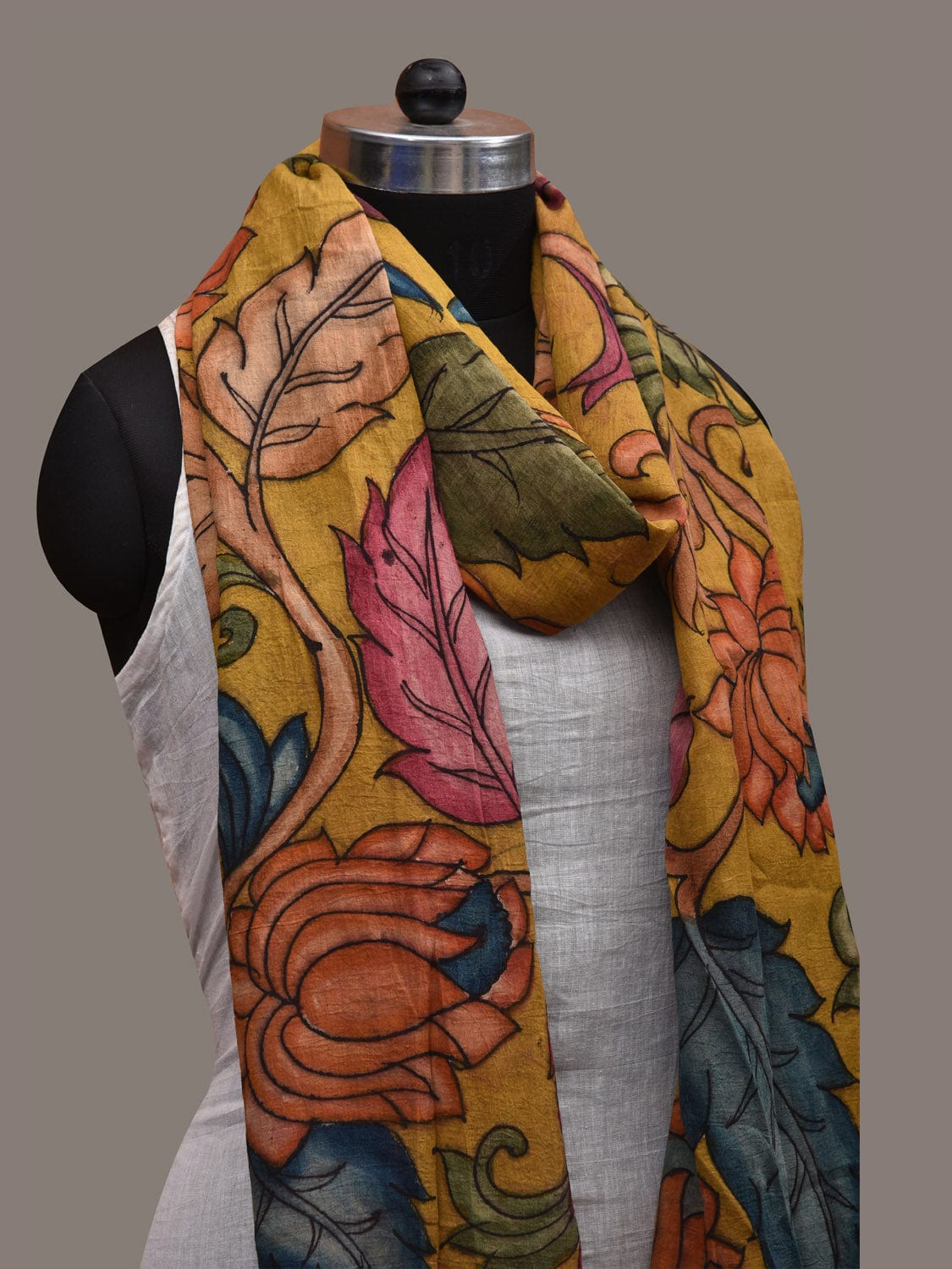 Yellow Kalamkari Hand Painted Cotton Handloom Dupatta with Lotus Flowers Design ds2822