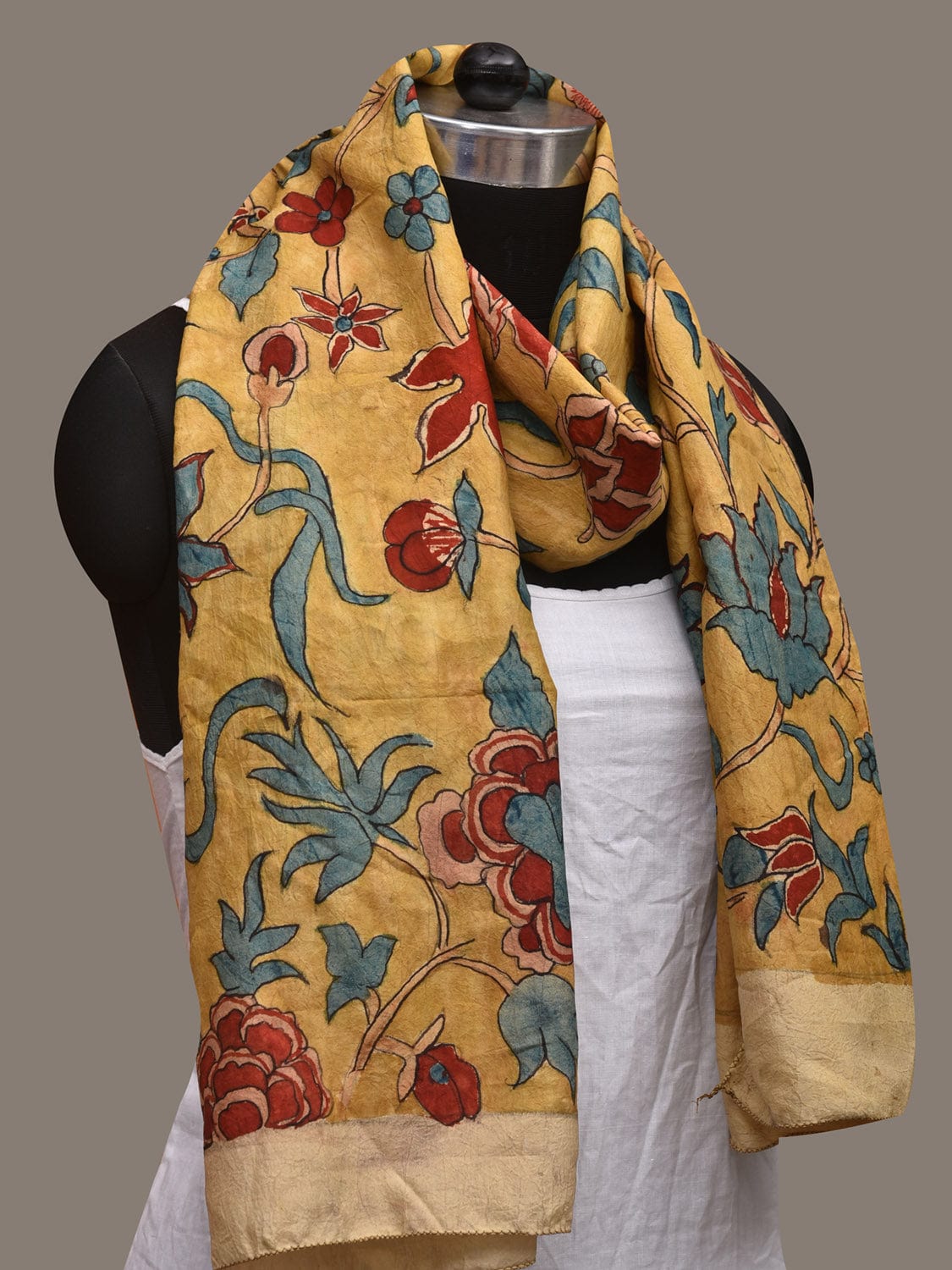 Yellow Kalamkari Hand Painted Silk Handloom Stole with Floral Design ds3028