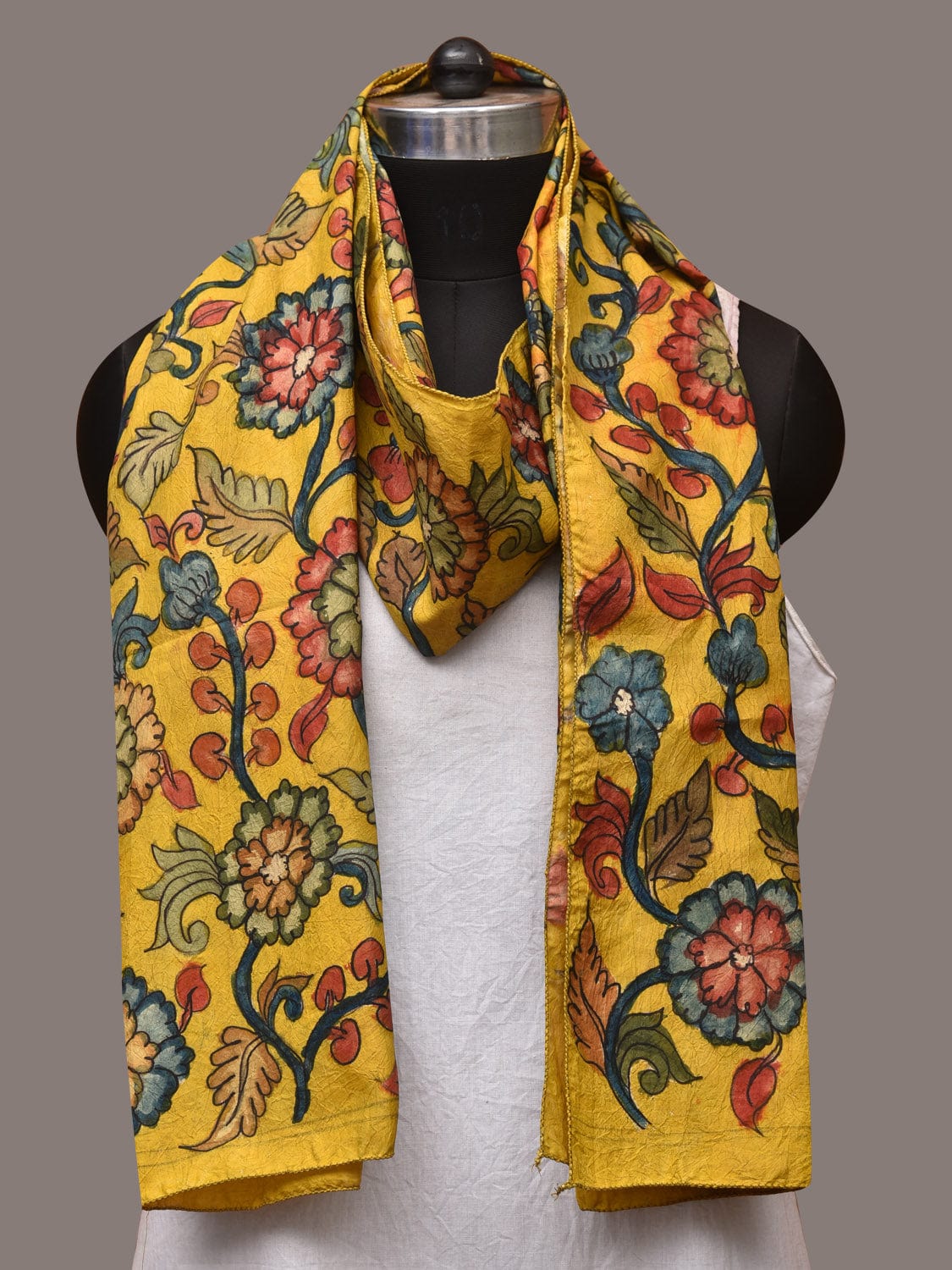 Yellow Kalamkari Hand Painted Silk Handloom Stole with Floral Design ds3418