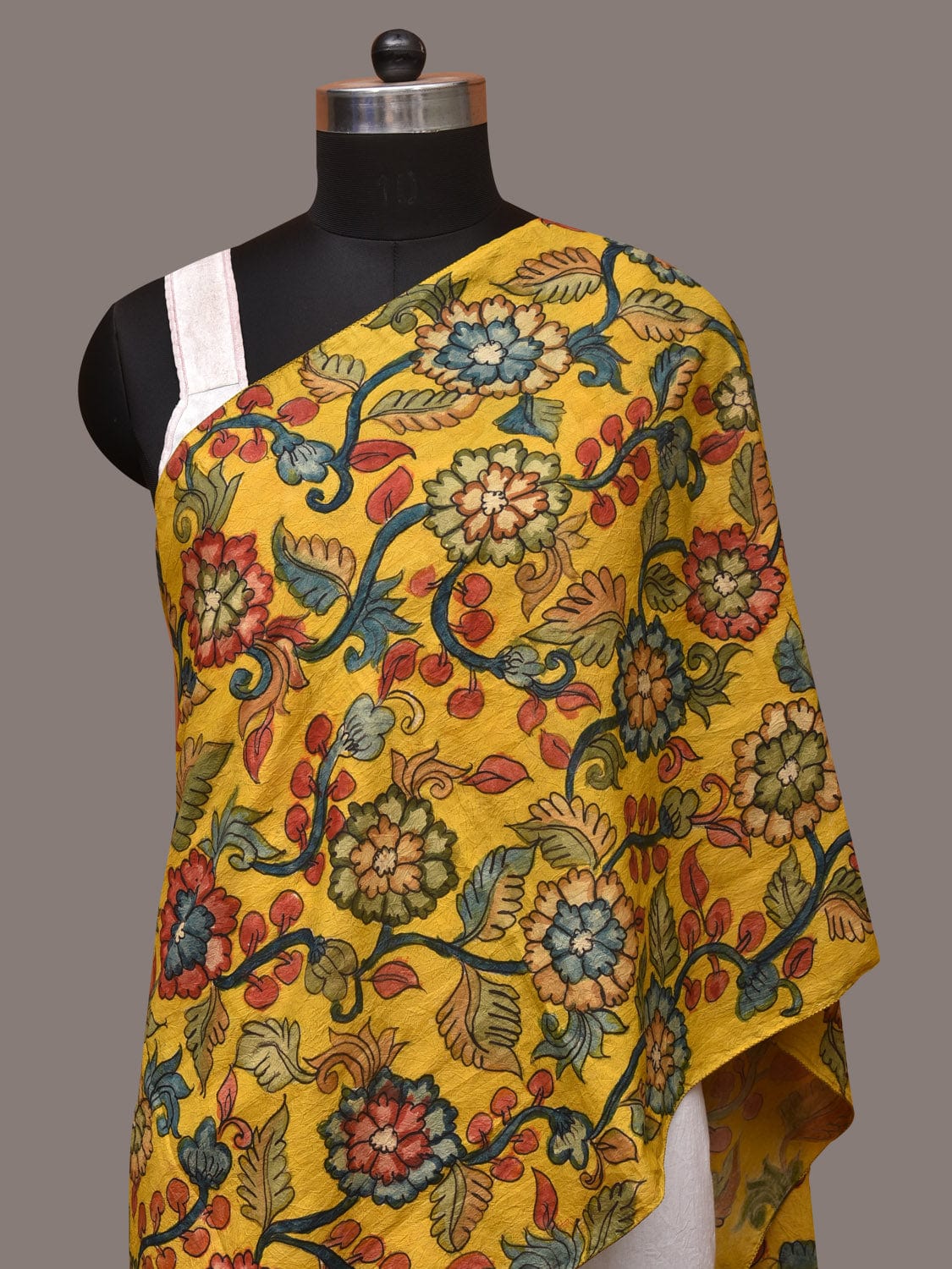 Yellow Kalamkari Hand Painted Silk Handloom Stole with Floral Design ds3418