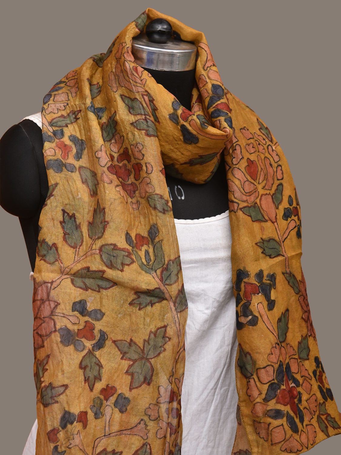 Yellow Kalamkari Hand Painted Tussar Handloom Stole with Floral Design ds3142
