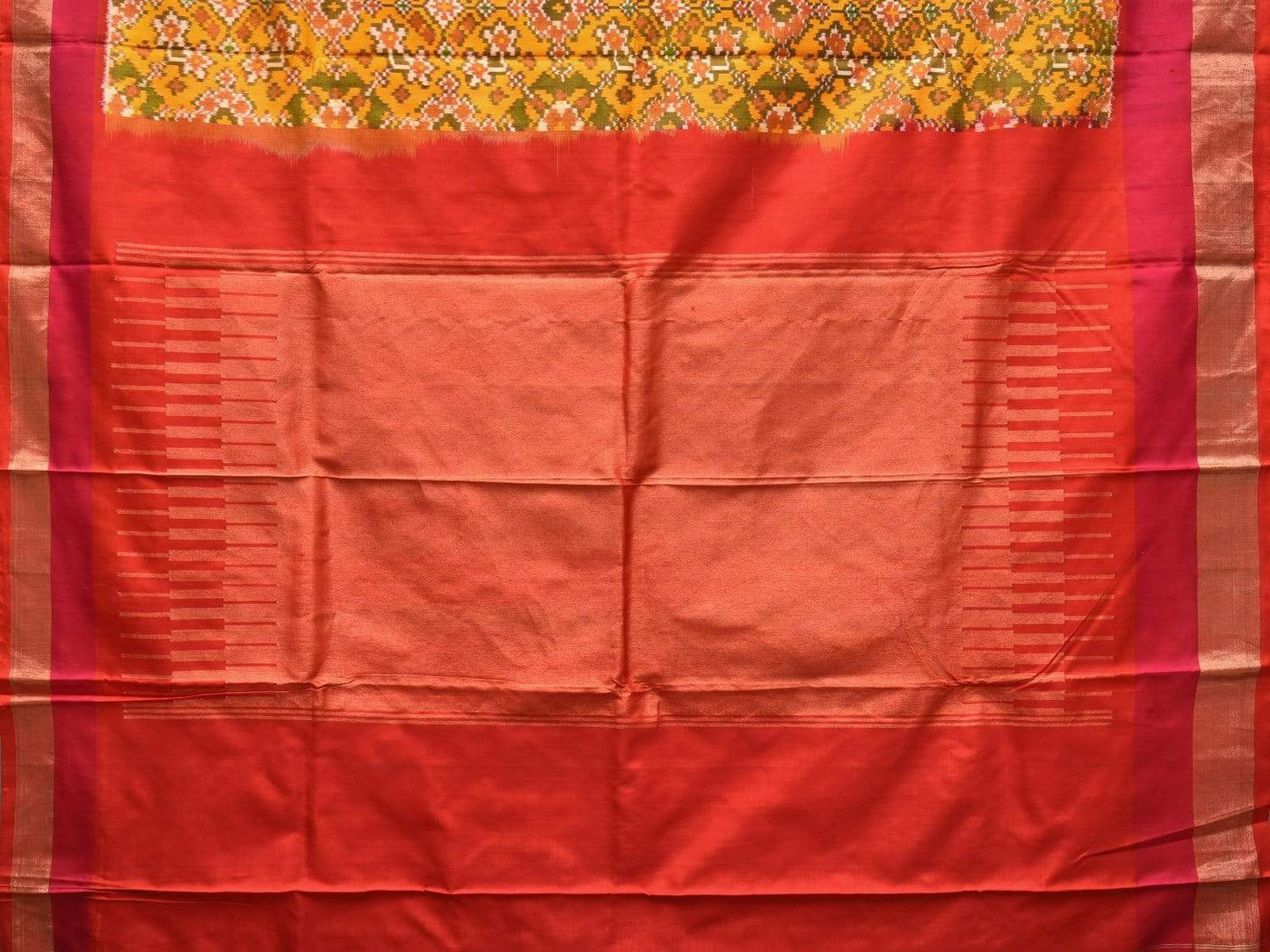 Yellow Pochampally Single Ikat Silk Handloom Saree with Contrast Pallu Design i0590