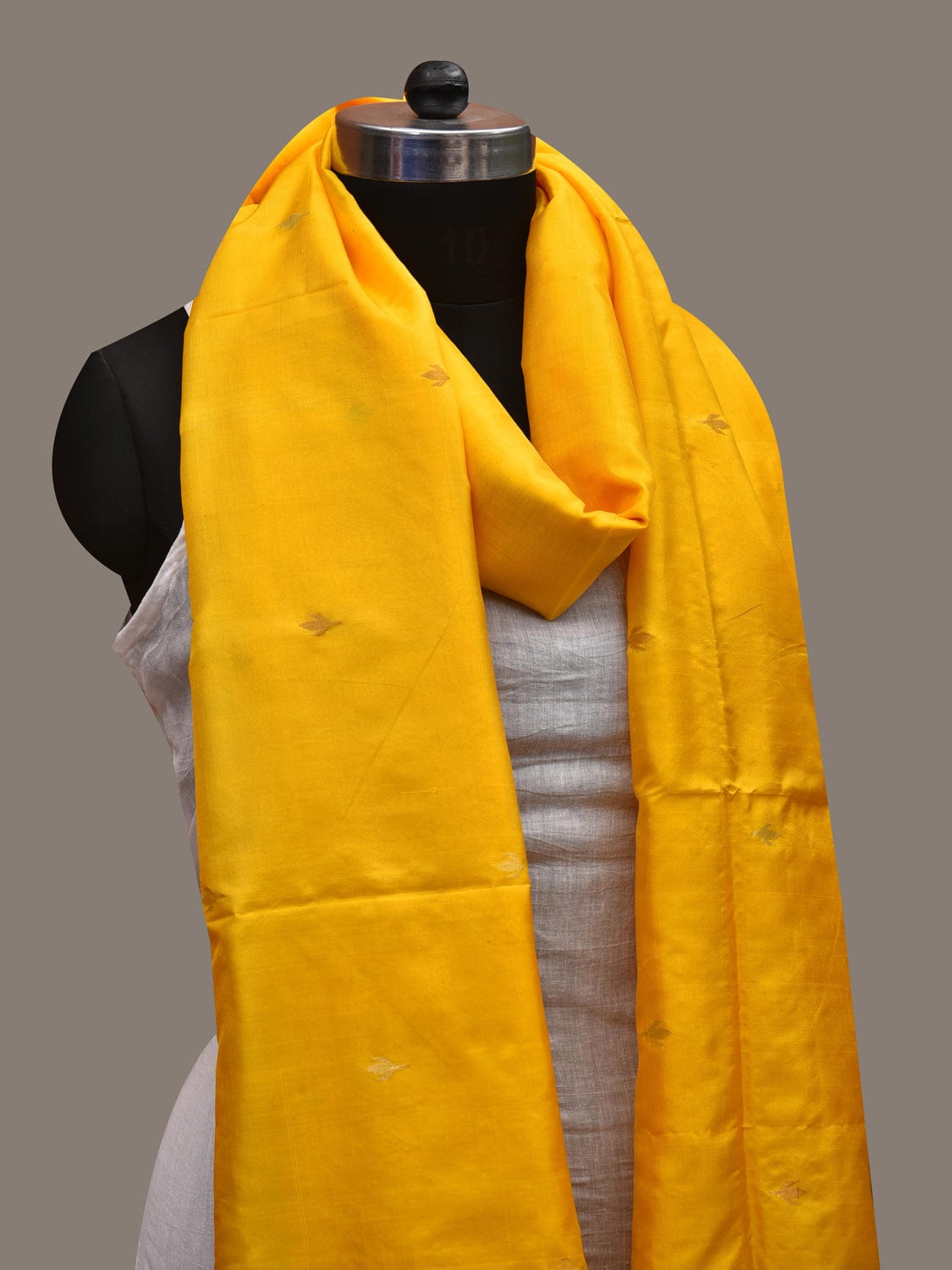 Yellow Uppada Silk Handloom Plain Dupatta with Zari Border ds2656