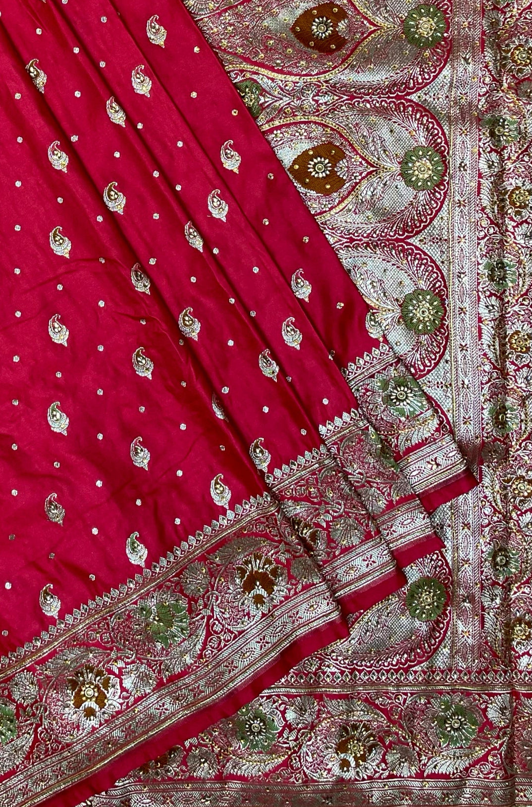 Pink Katan Banarasi Saree with Silver Zari Floral Weaving And Grand Pallu B0641ds