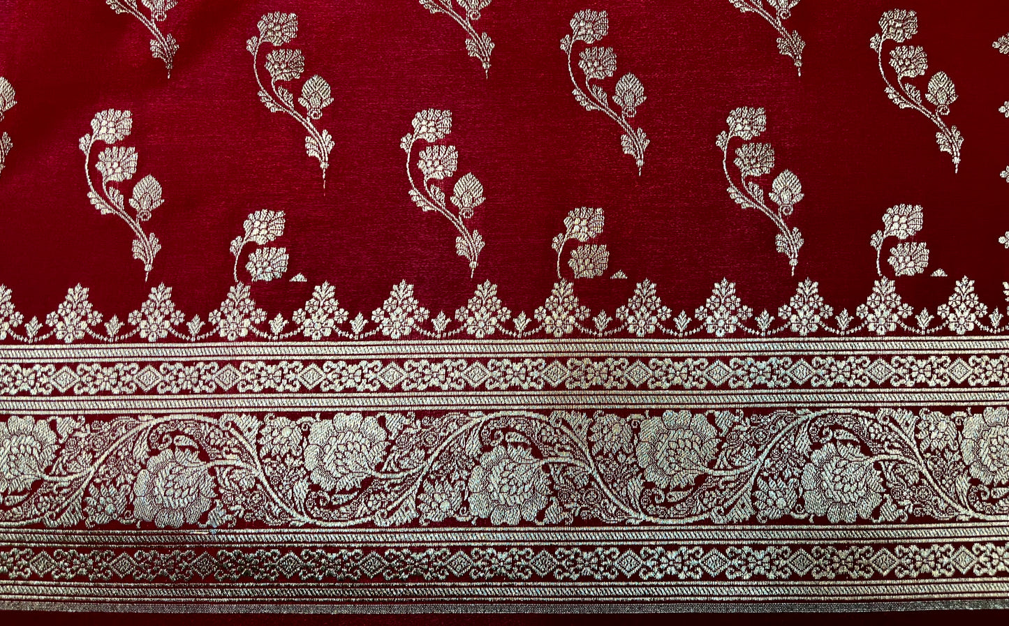 Pink Katan Banarasi Saree with Silver Zari Floral Weaving And Grand Pallu B0509ds