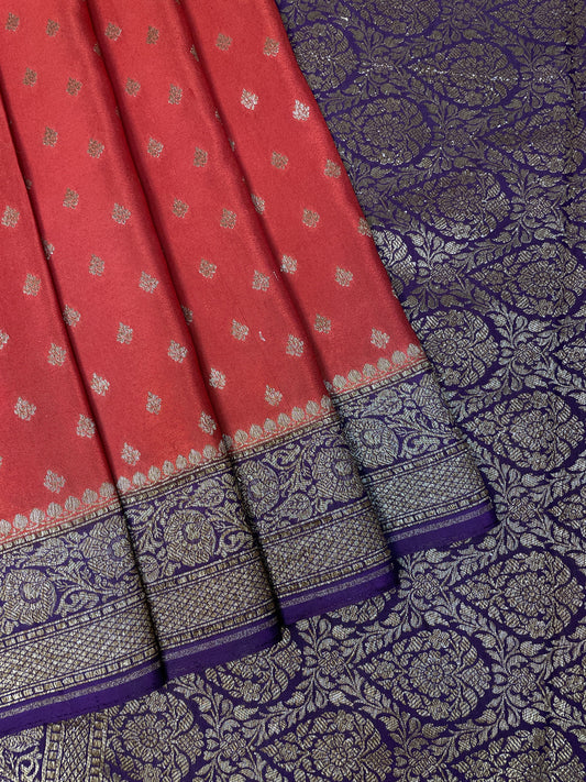 Red And Dark Magenta Banarasi Silk Saree with Zari Weaving & Navy Blue Pallu B0506ds