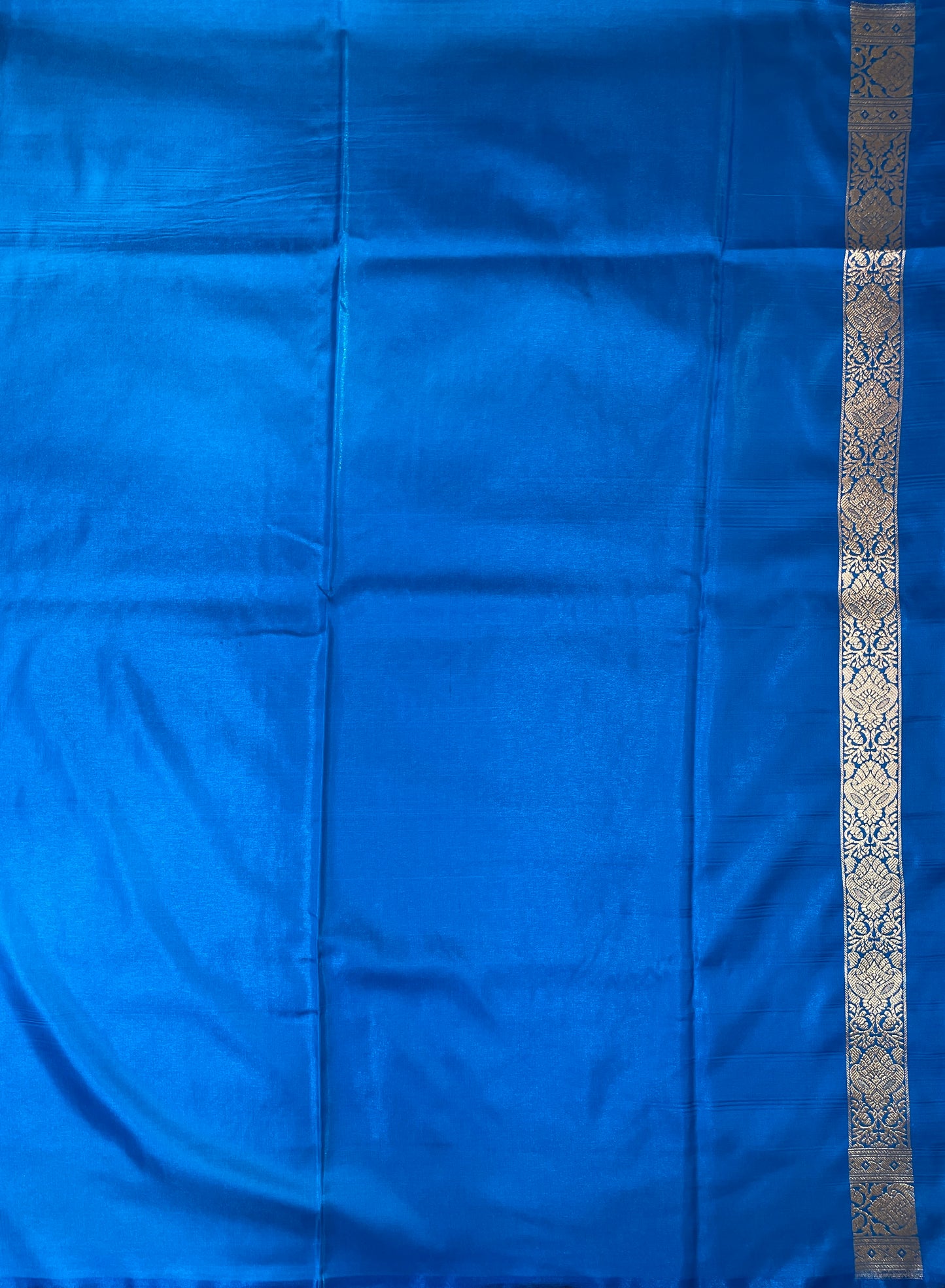 Light Blue Katan Banarasi Saree with Silver Zari Floral Weaving And Grand Pallu B0530ds