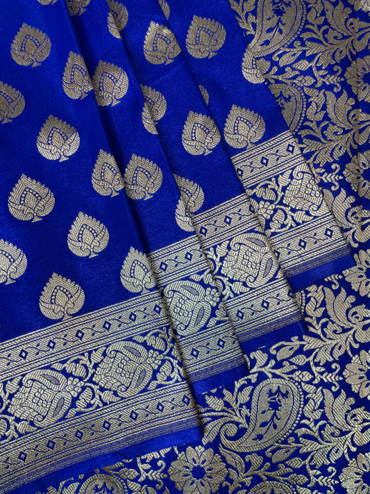 Dark Blue Katan Banarasi Saree with Silver Zari Floral Weaving And Grand Pallu B0531ds