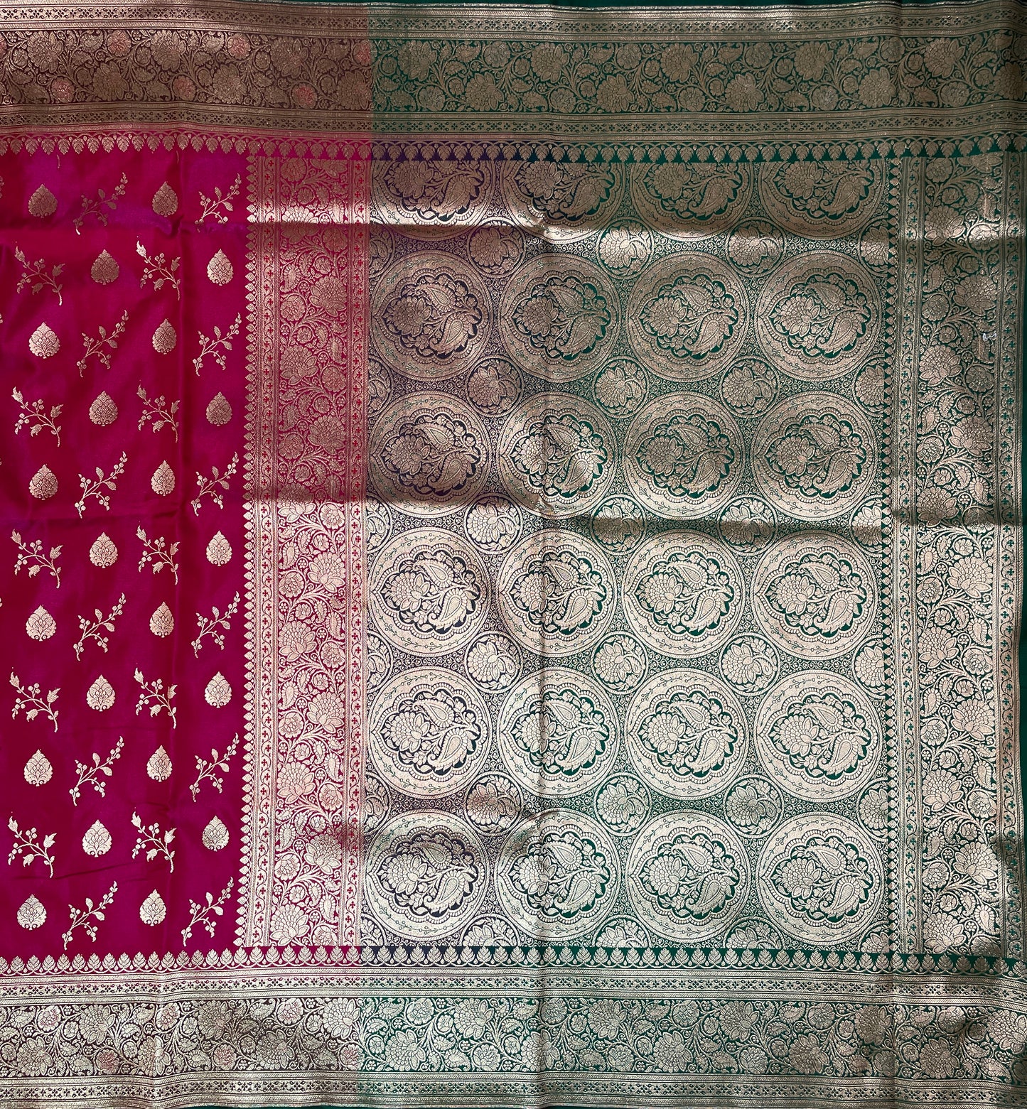 Pink And Green Katan Banarasi Saree with Silver Zari Floral Weaving And Grand Pallu B0532ds