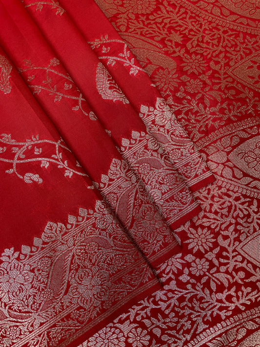 Red Katan Banarasi Saree with Silver Zari Floral Weaving And Grand Pallu B0543ds