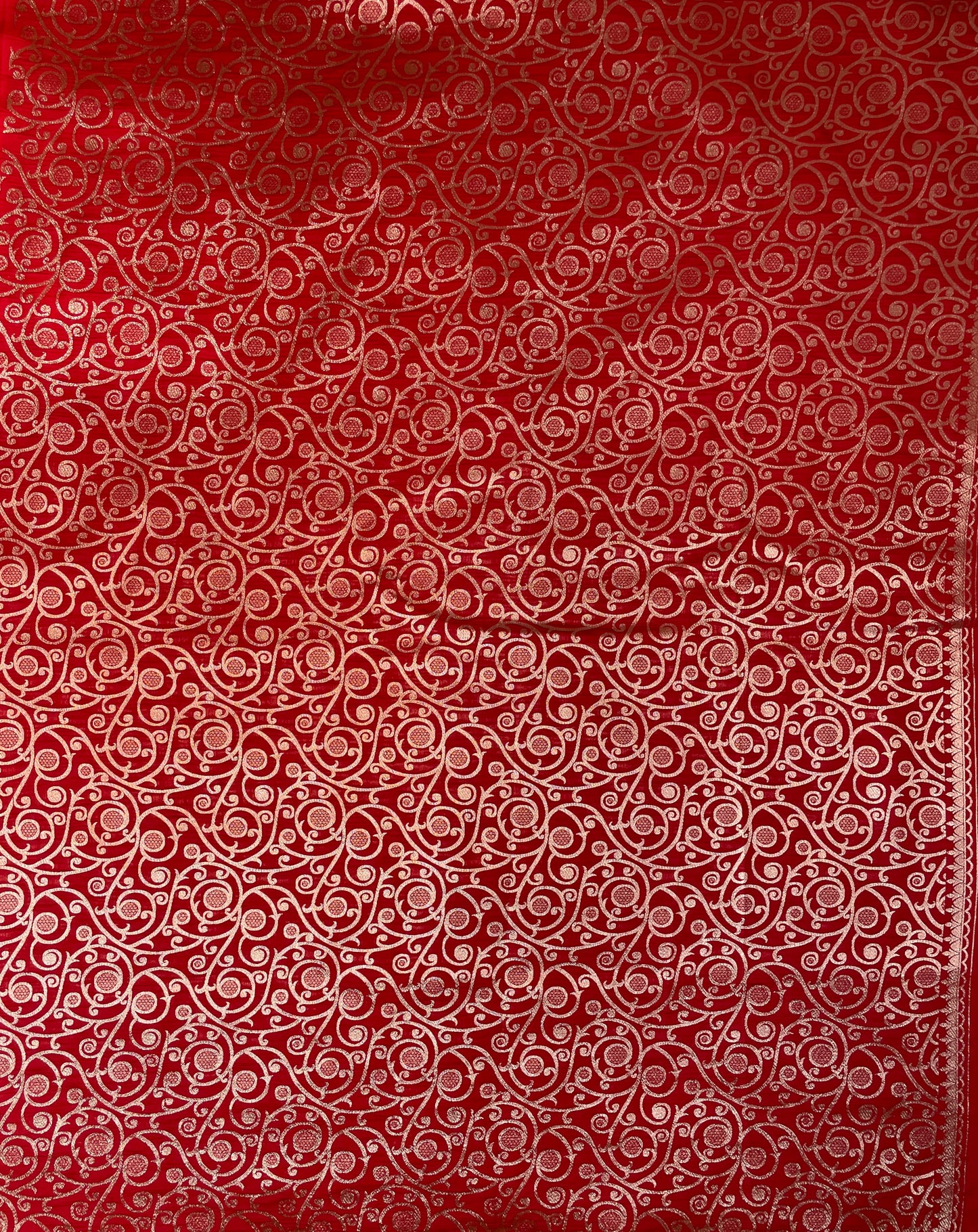 Red Katan Banarasi Saree with Silver Zari Floral Weaving And Grand Pallu  B0544ds