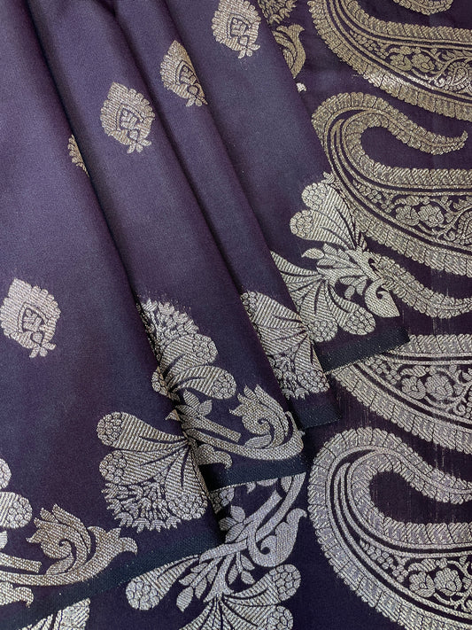 Viloet Lavender Katan Banarasi Saree with Silver Zari Floral Weaving And Grand Pallu B0548ds